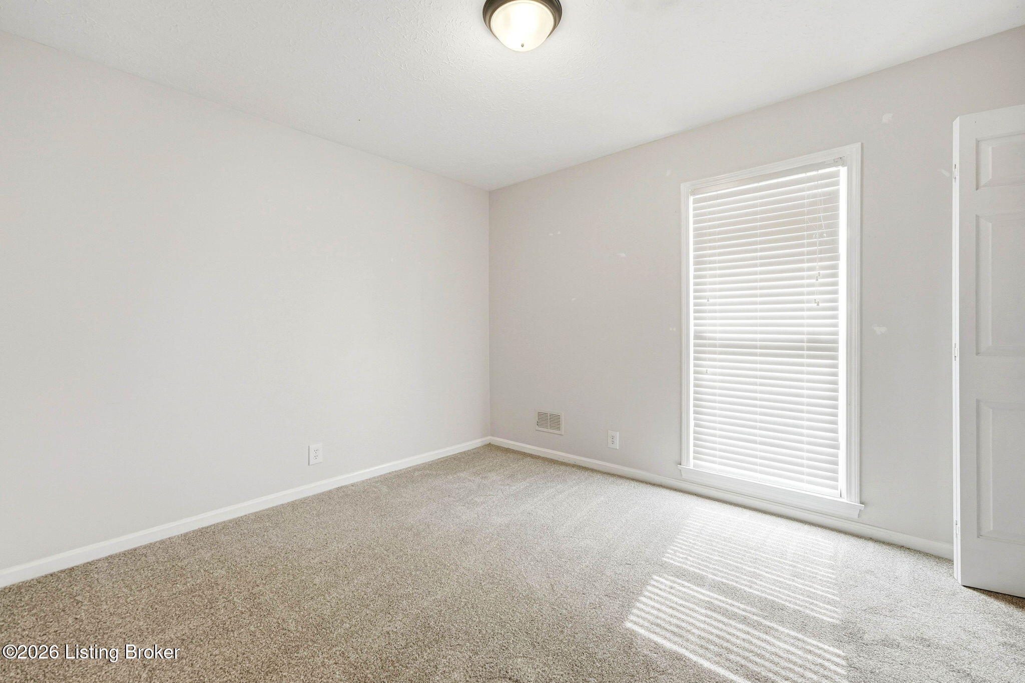 12113 Cloverdale Dr Property Photo 25