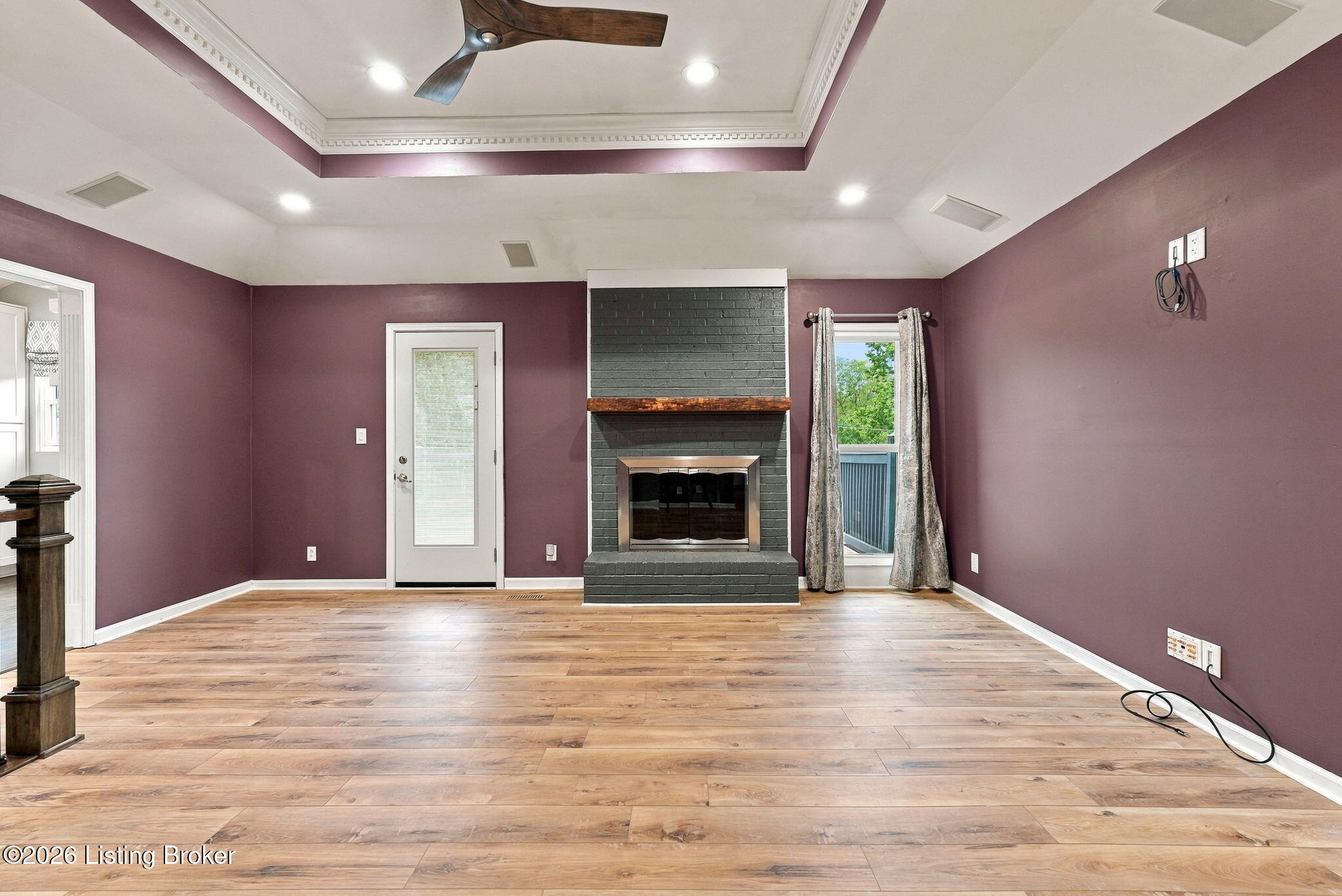 401 Winding Way Property Photo 16