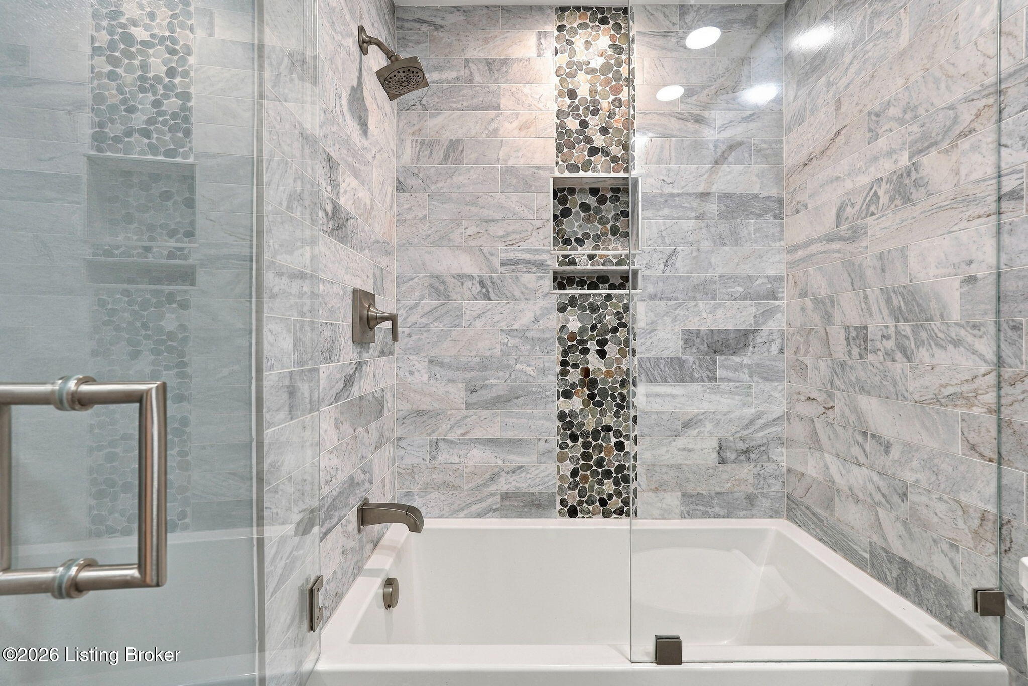 401 Winding Way Property Photo 20