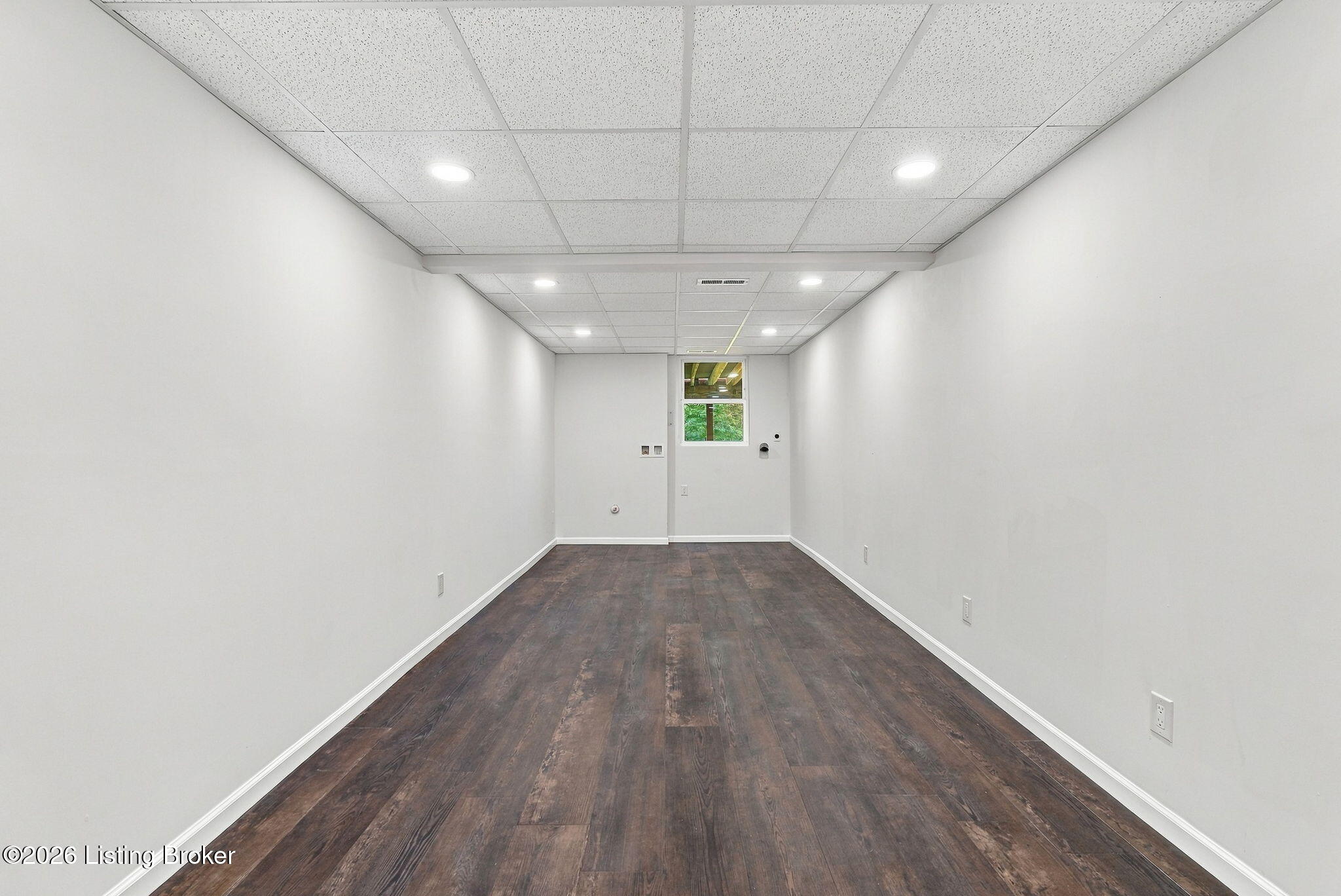 401 Winding Way Property Photo 35