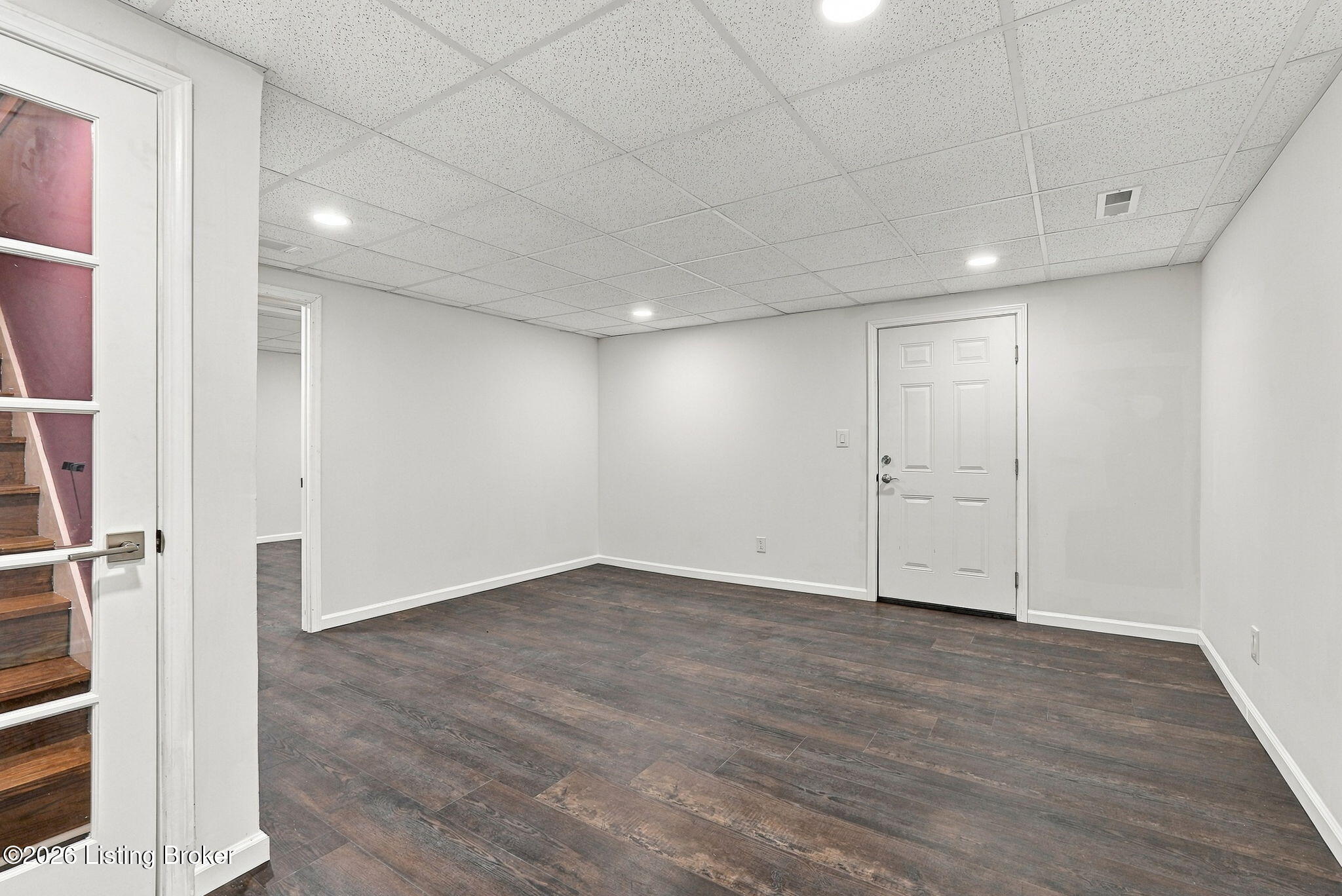 401 Winding Way Property Photo 36