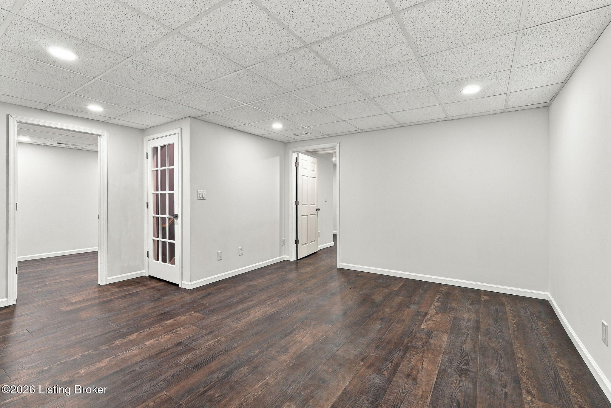 401 Winding Way Property Photo 37