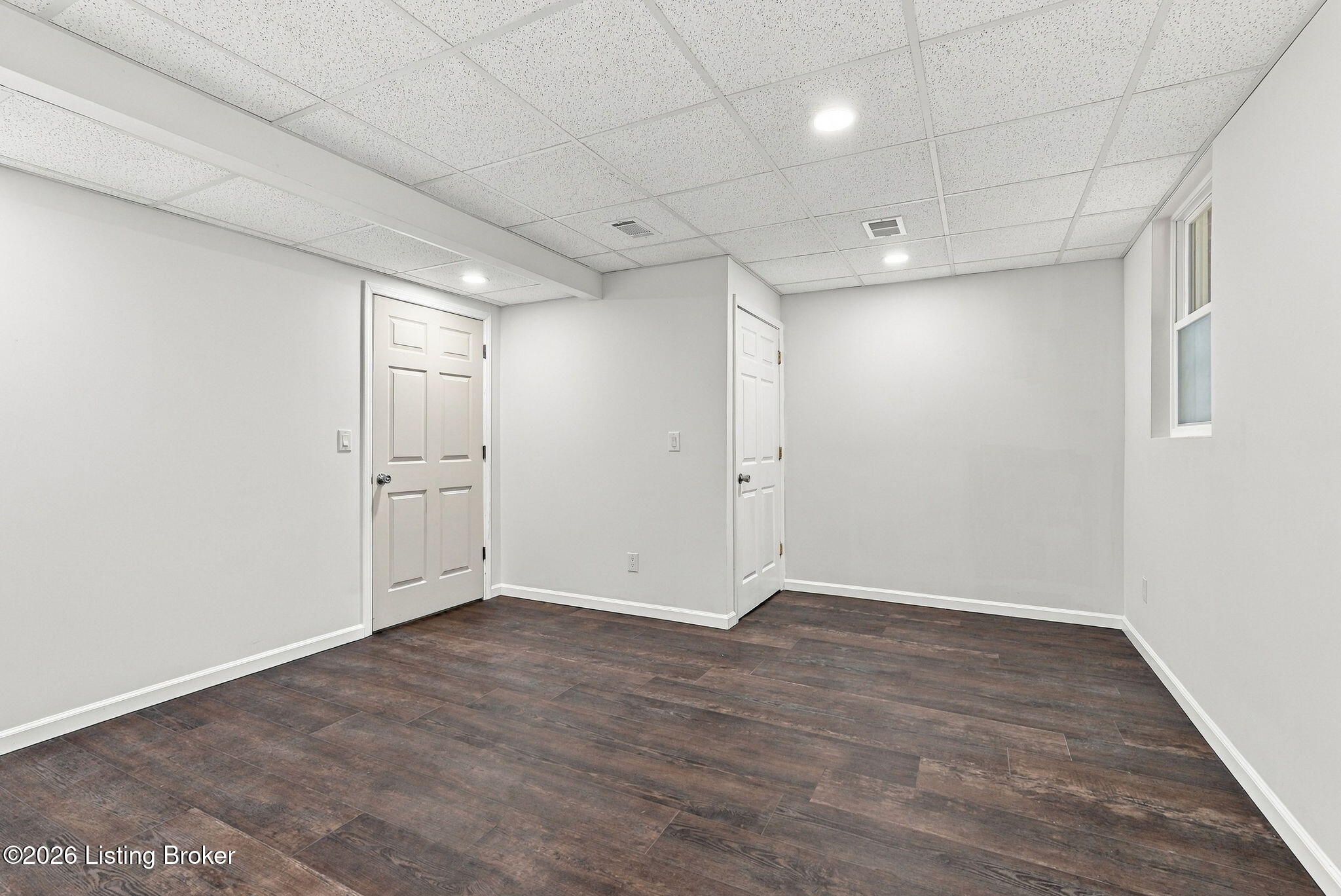 401 Winding Way Property Photo 38