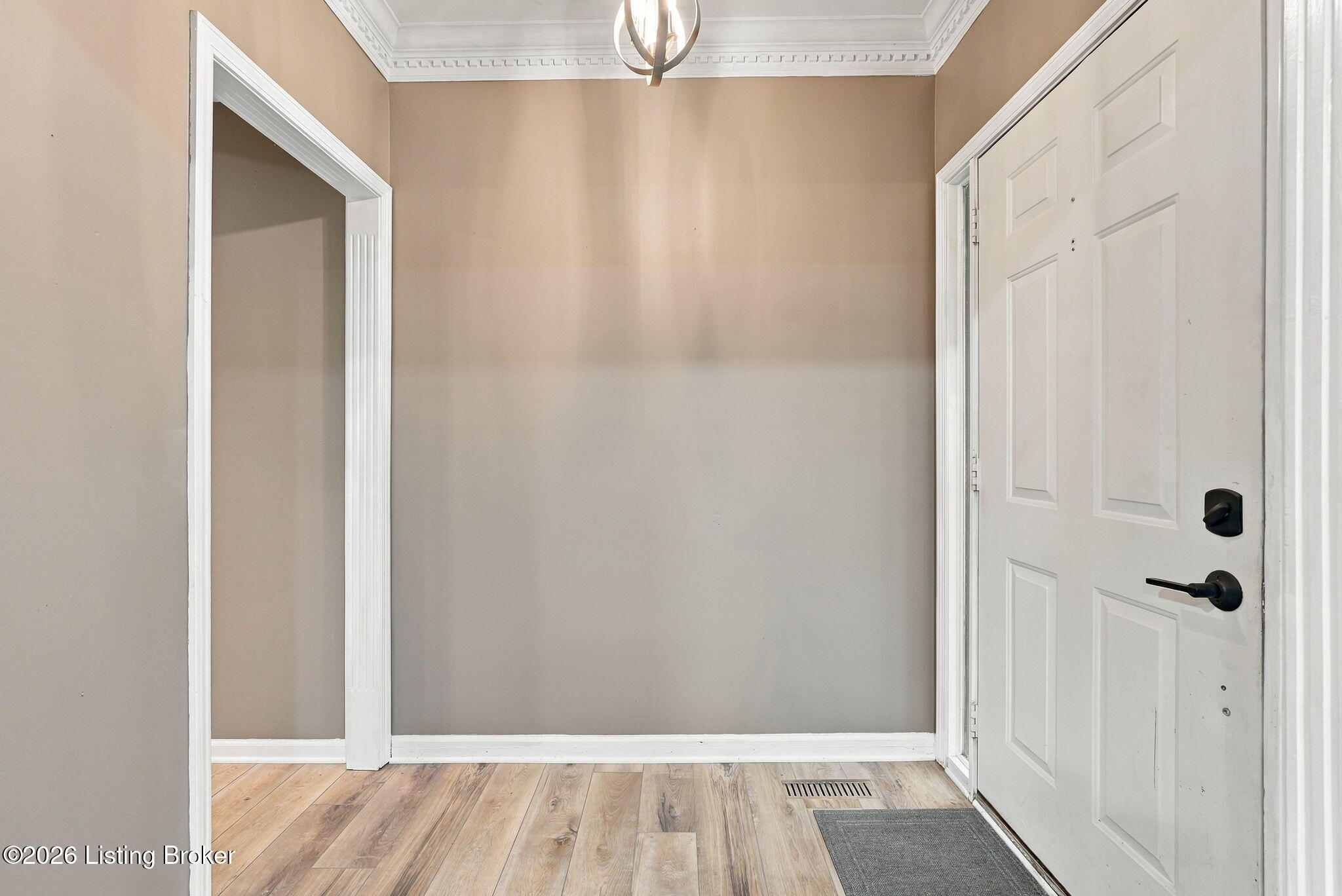 401 Winding Way Property Photo 42