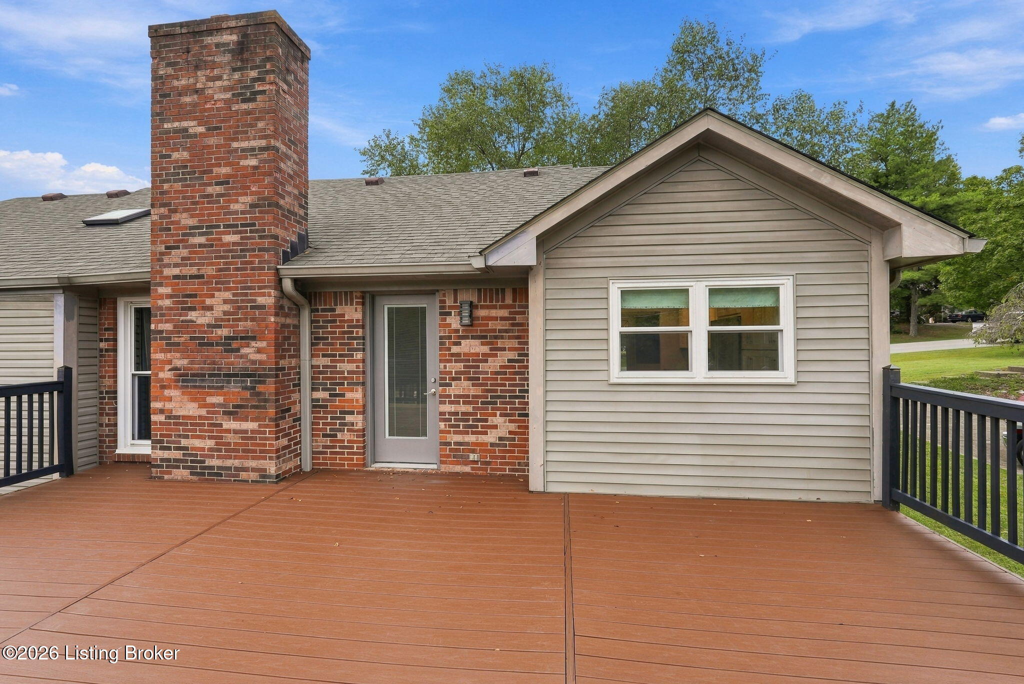 401 Winding Way Property Photo 43