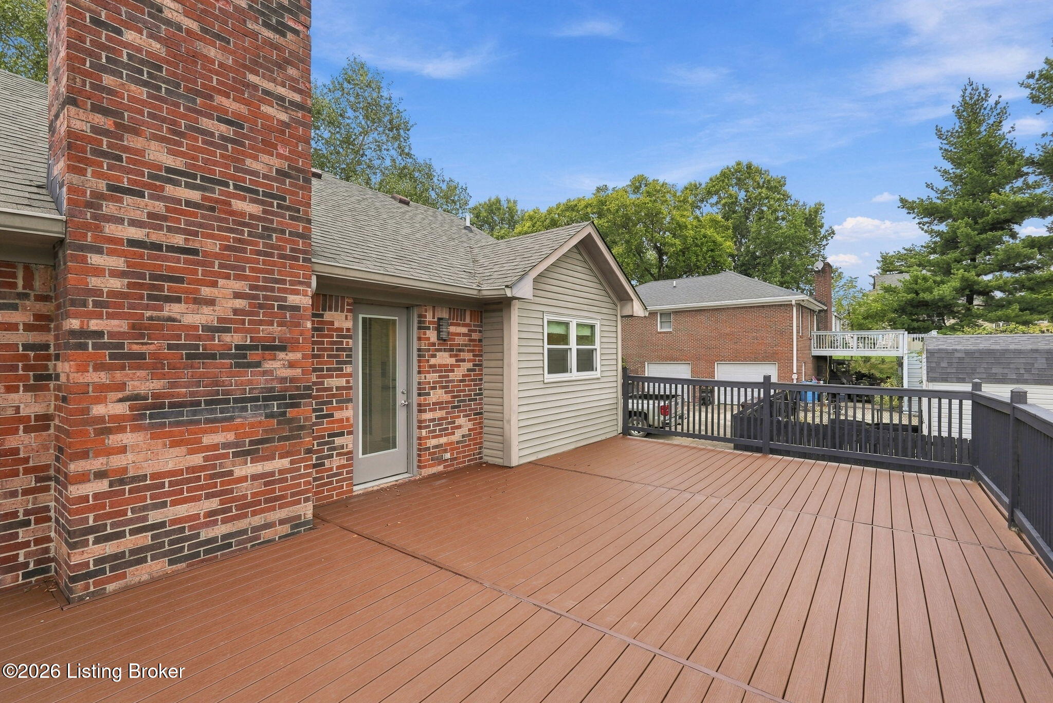 401 Winding Way Property Photo 44