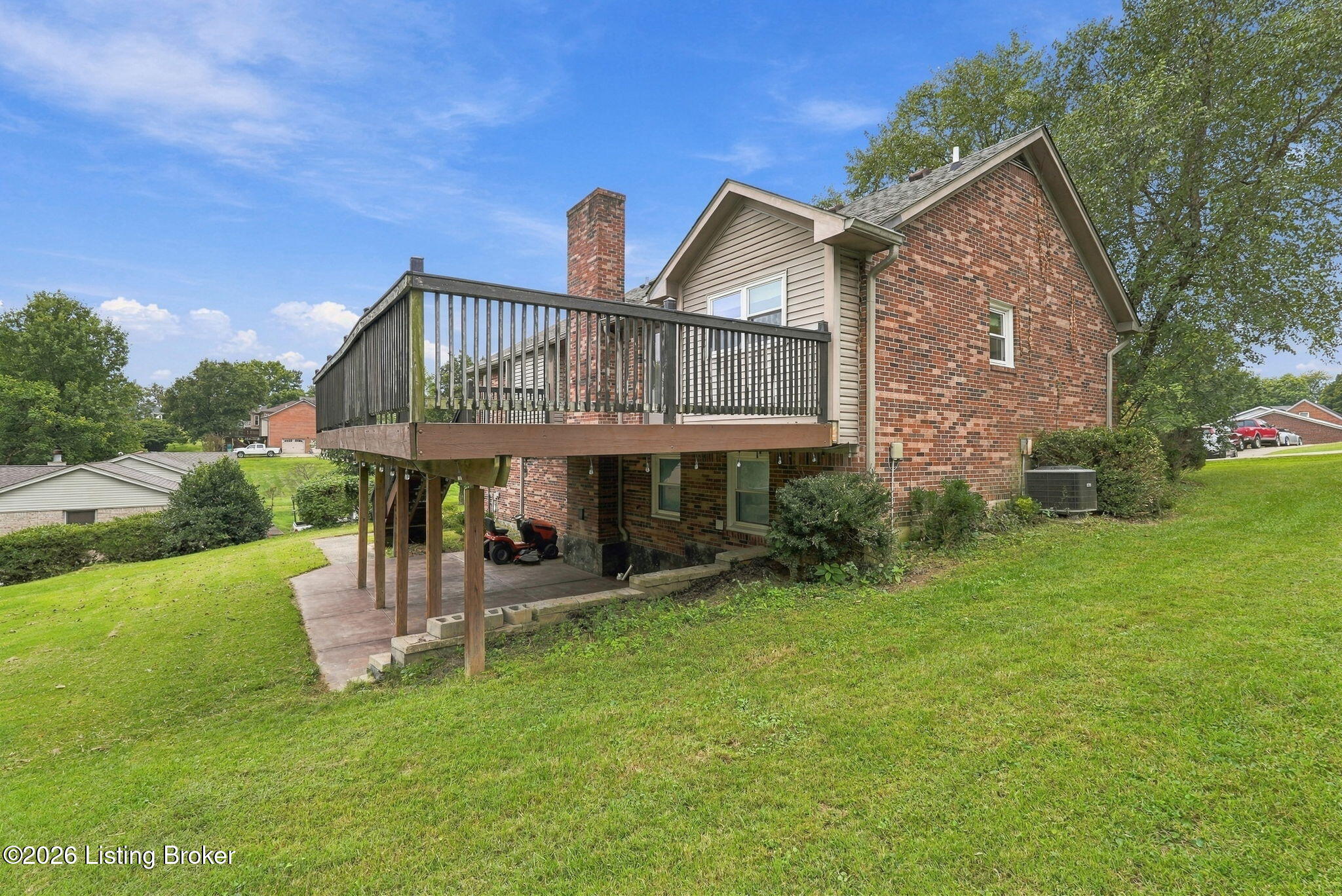 401 Winding Way Property Photo 60