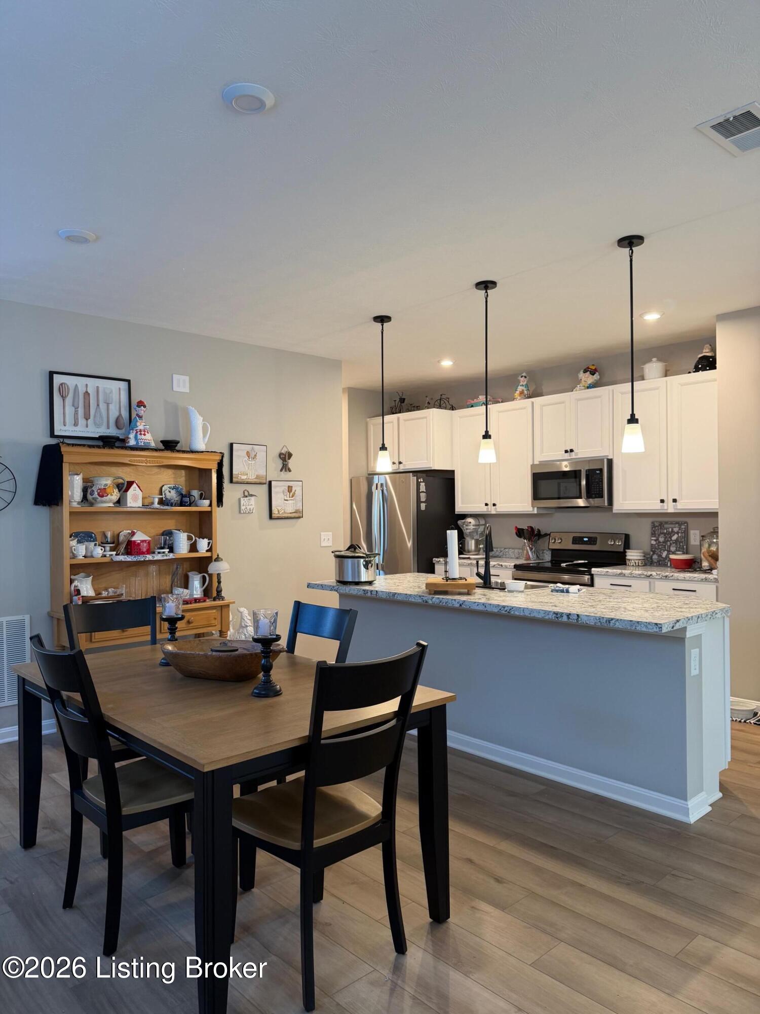 195 Harvest Moon Ct 211b Property Photo 7