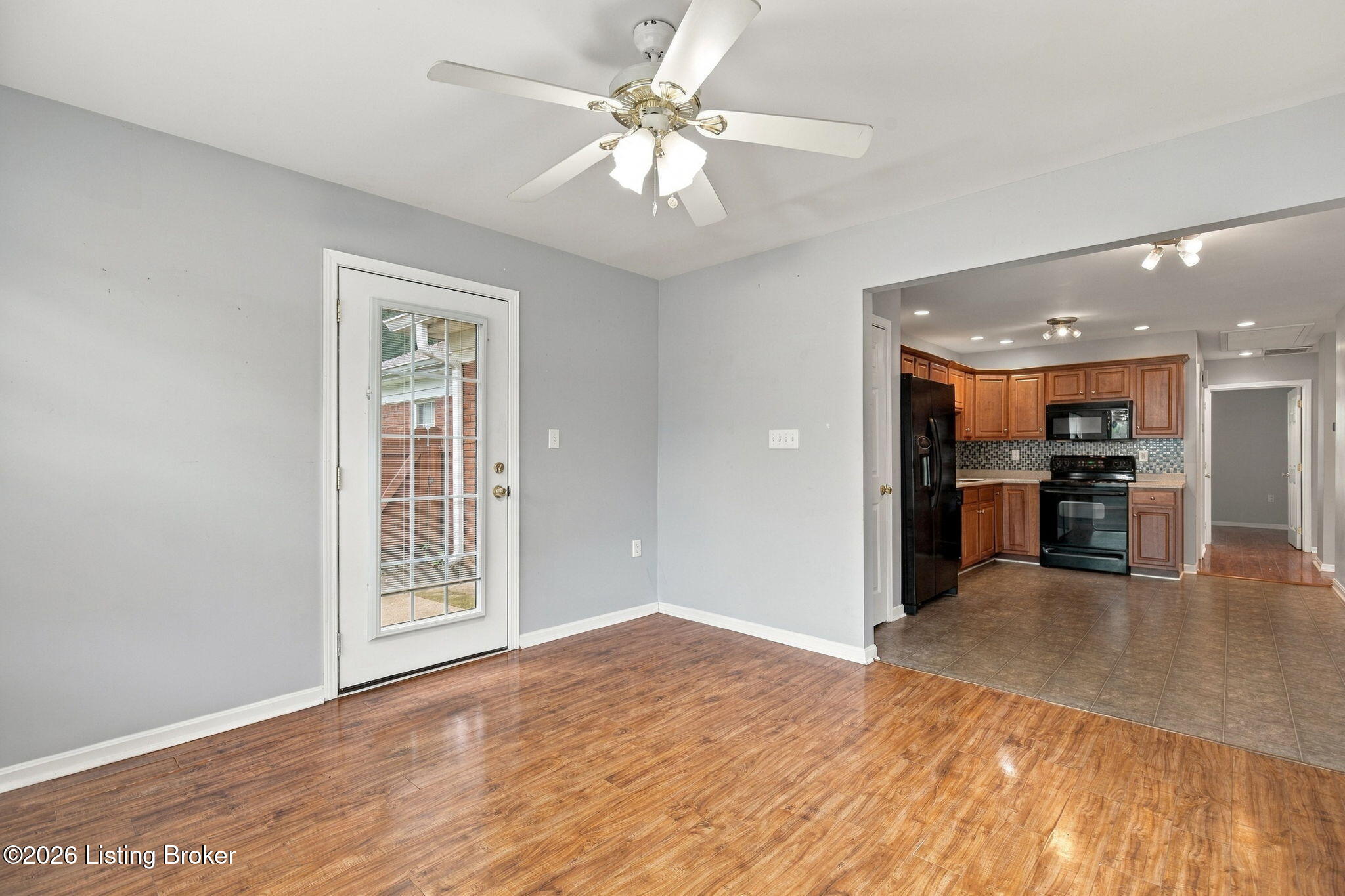 7313 Fox Hollow Way Property Photo 11
