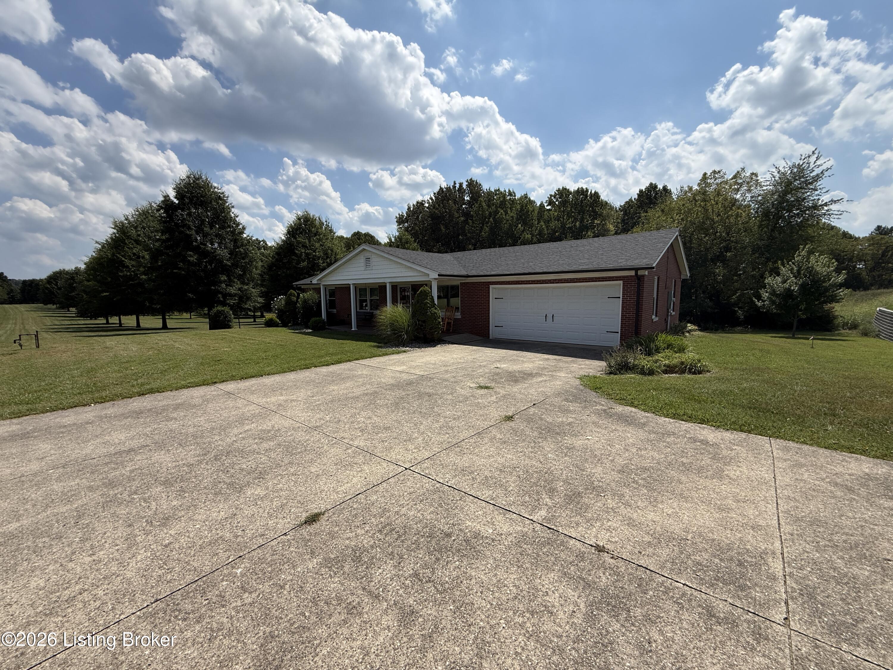 200 E Nalls Rd Property Photo 3