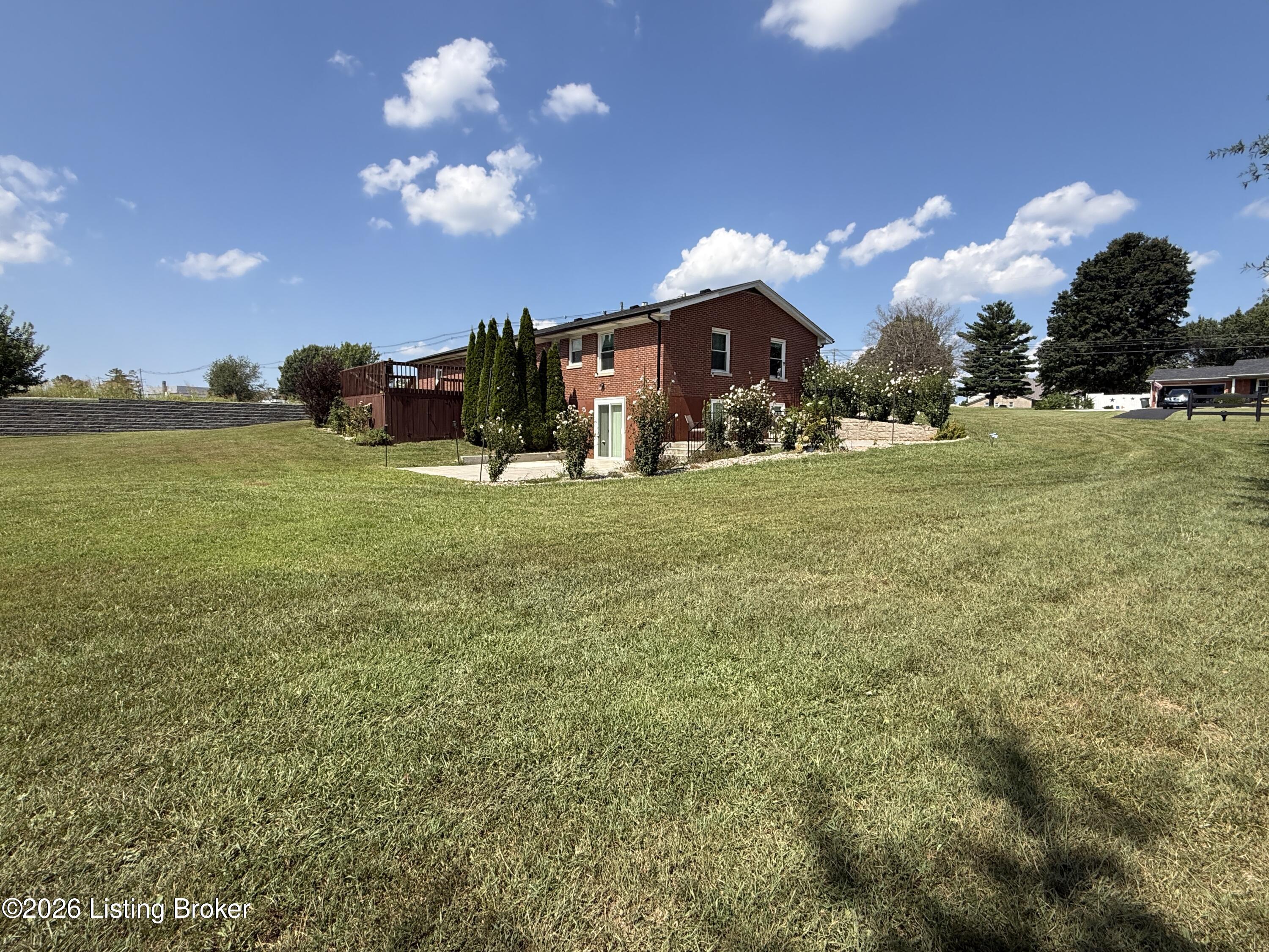 200 E Nalls Rd Property Photo 5