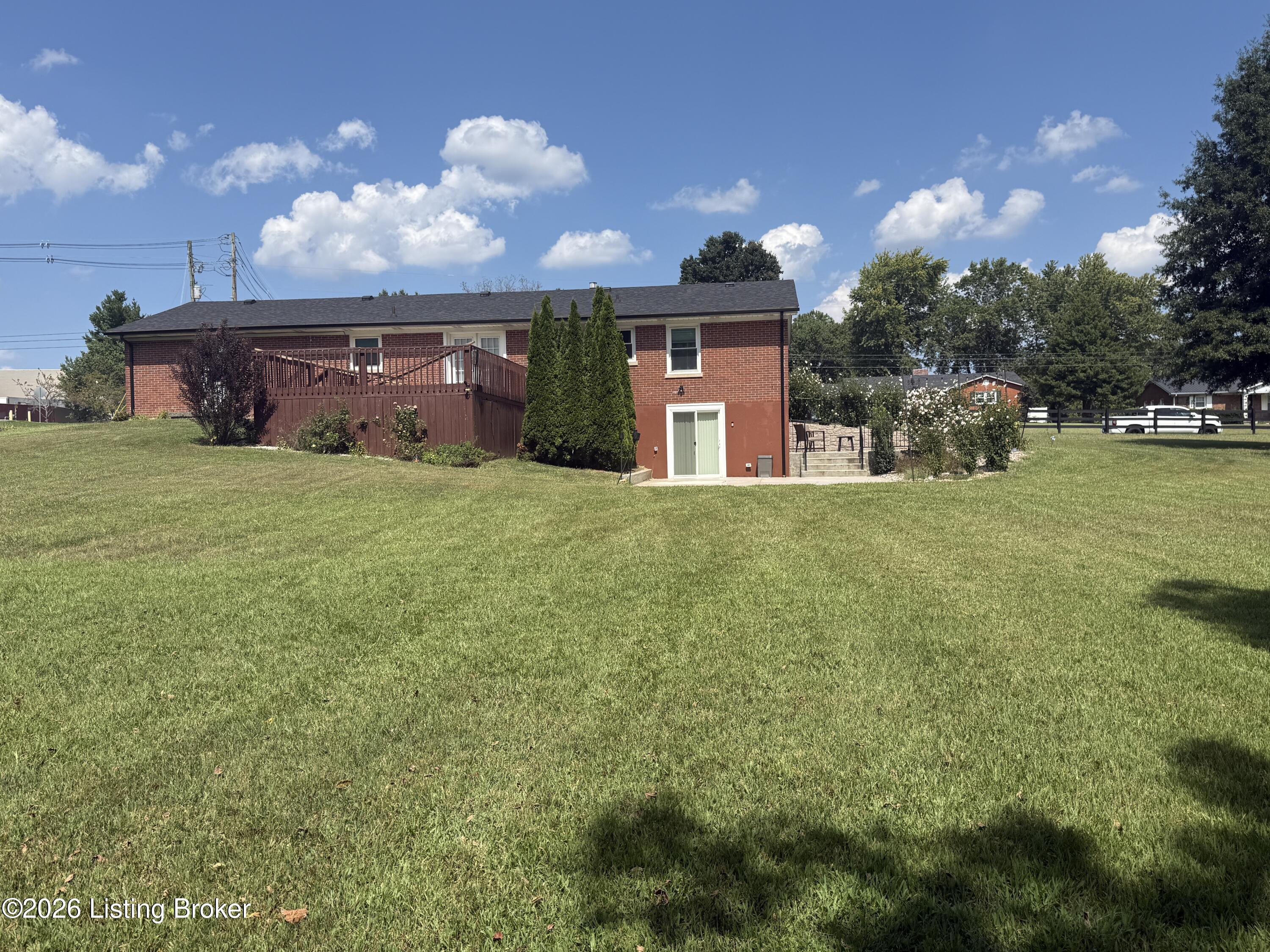 200 E Nalls Rd Property Photo 6