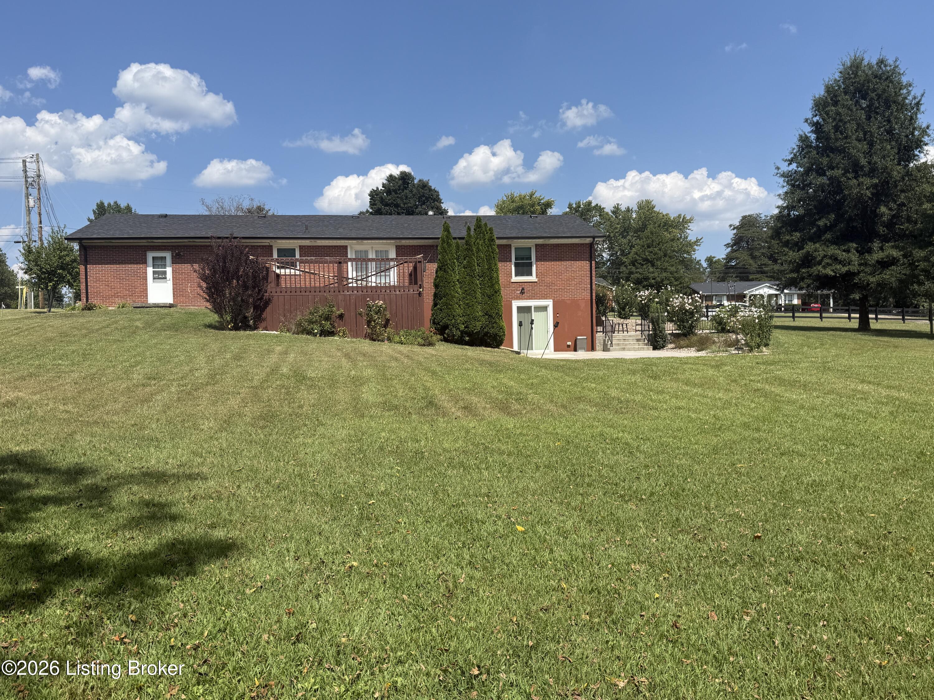 200 E Nalls Rd Property Photo 7