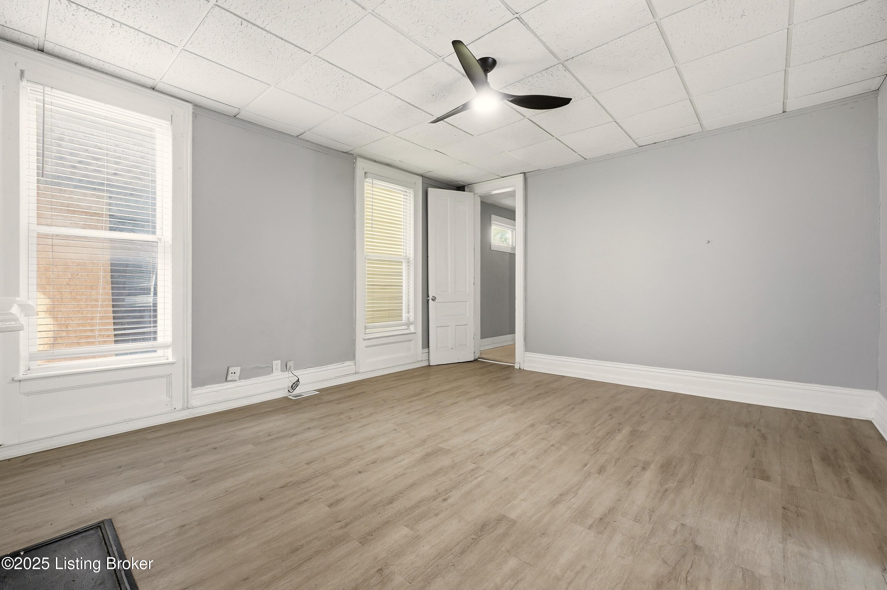 2529 W Main St Property Photo 5