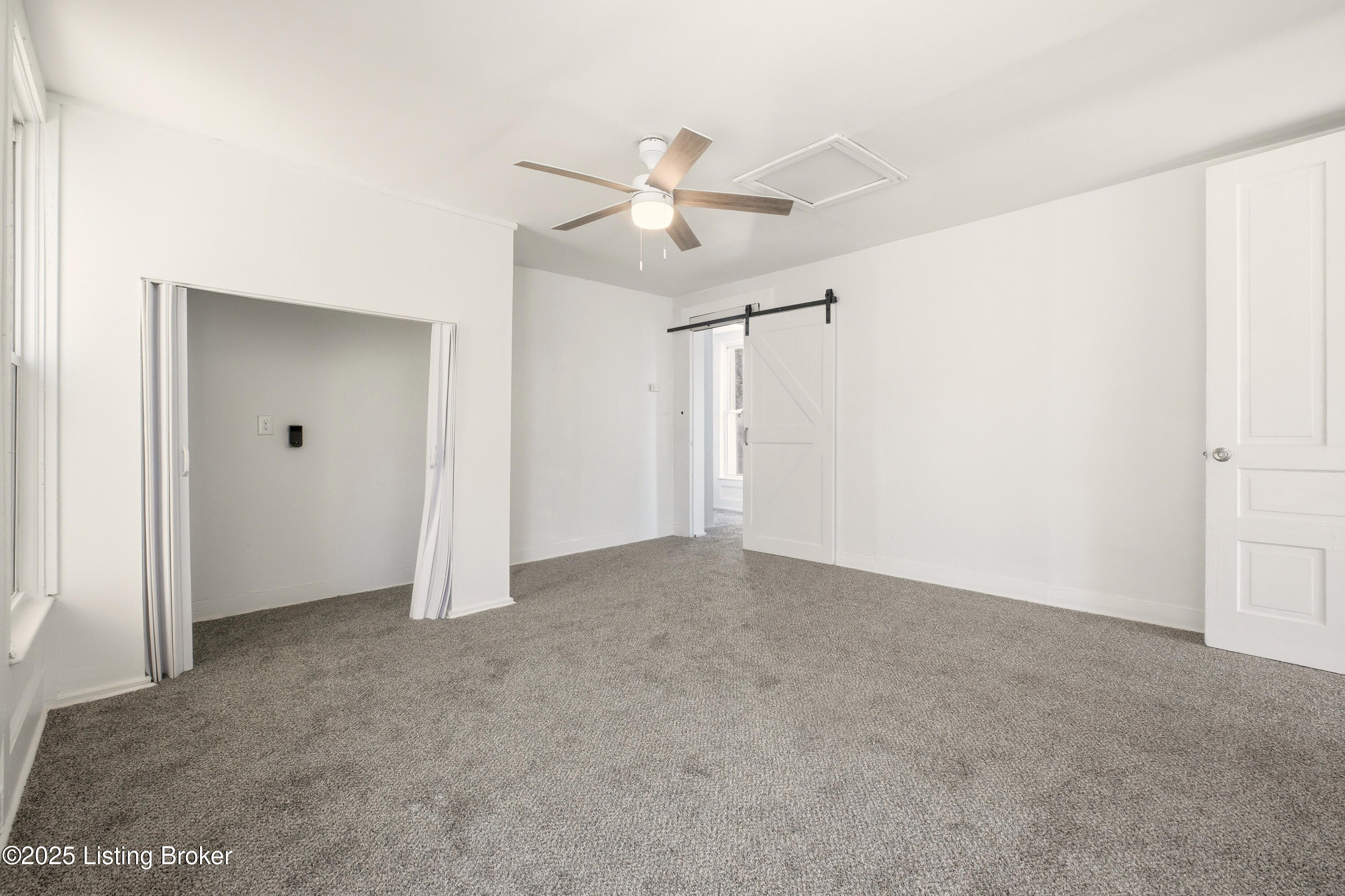 2529 W Main St Property Photo 17