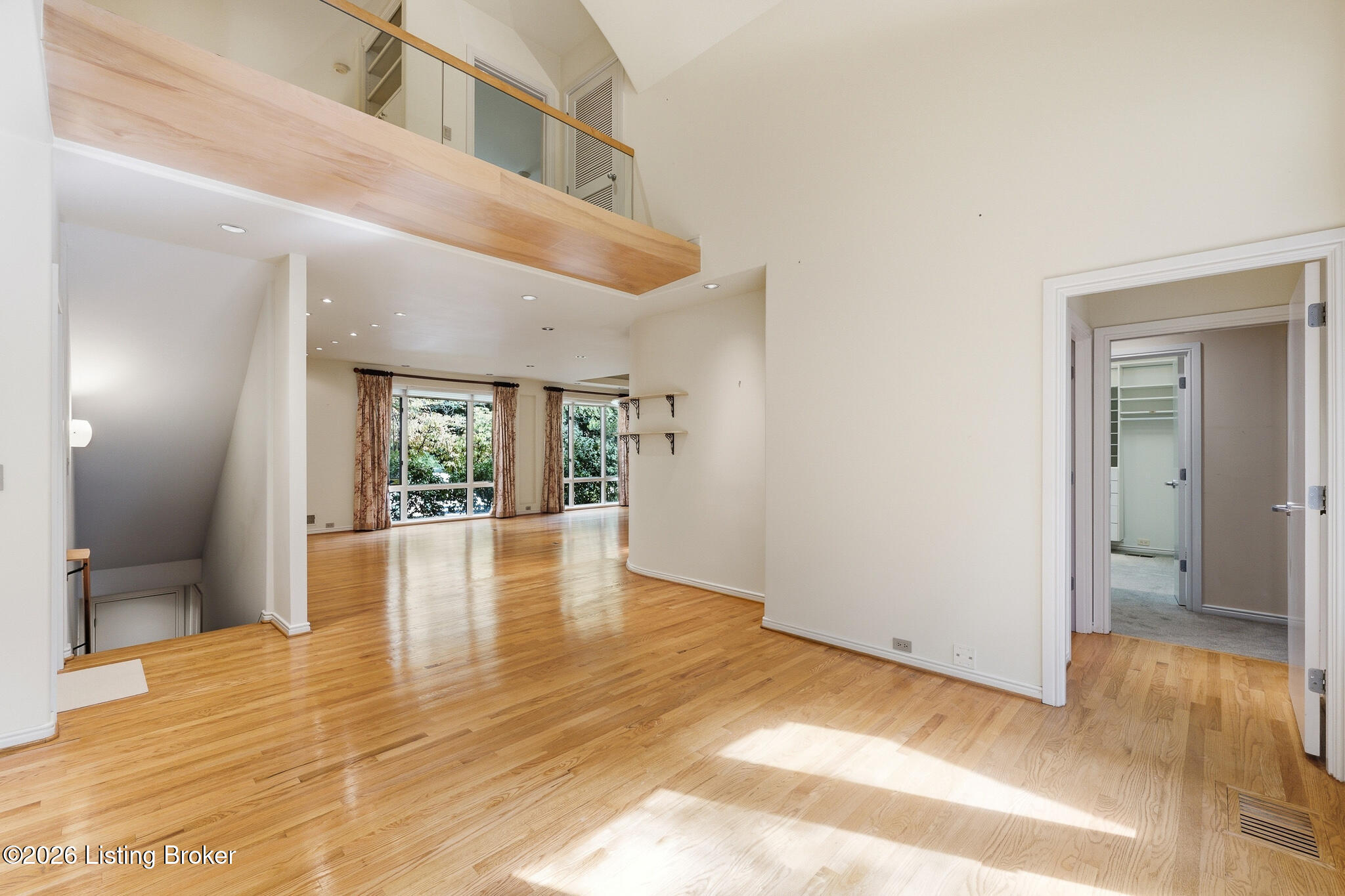 300 Penruth Ave Property Photo 12
