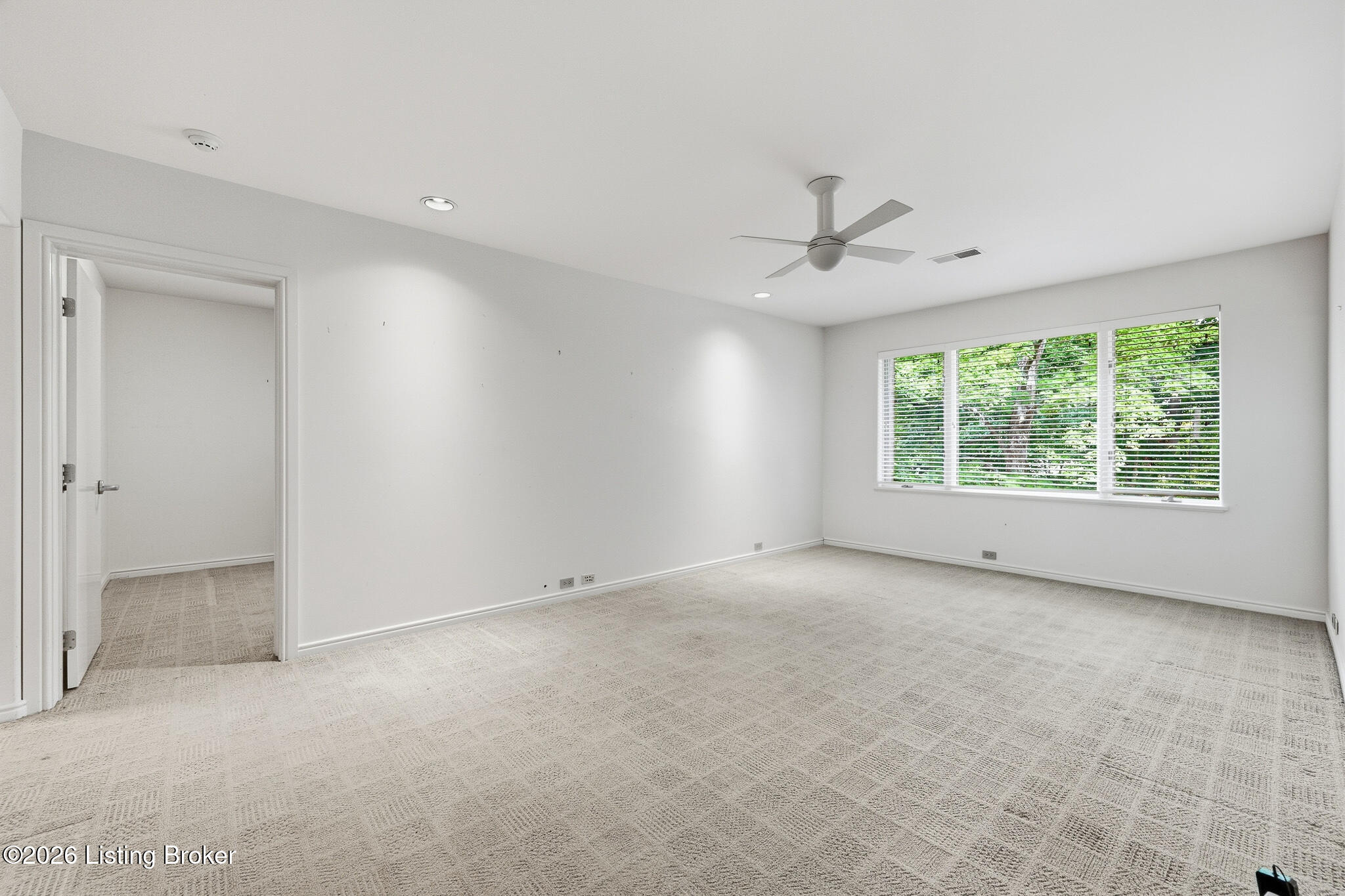 300 Penruth Ave Property Photo 37