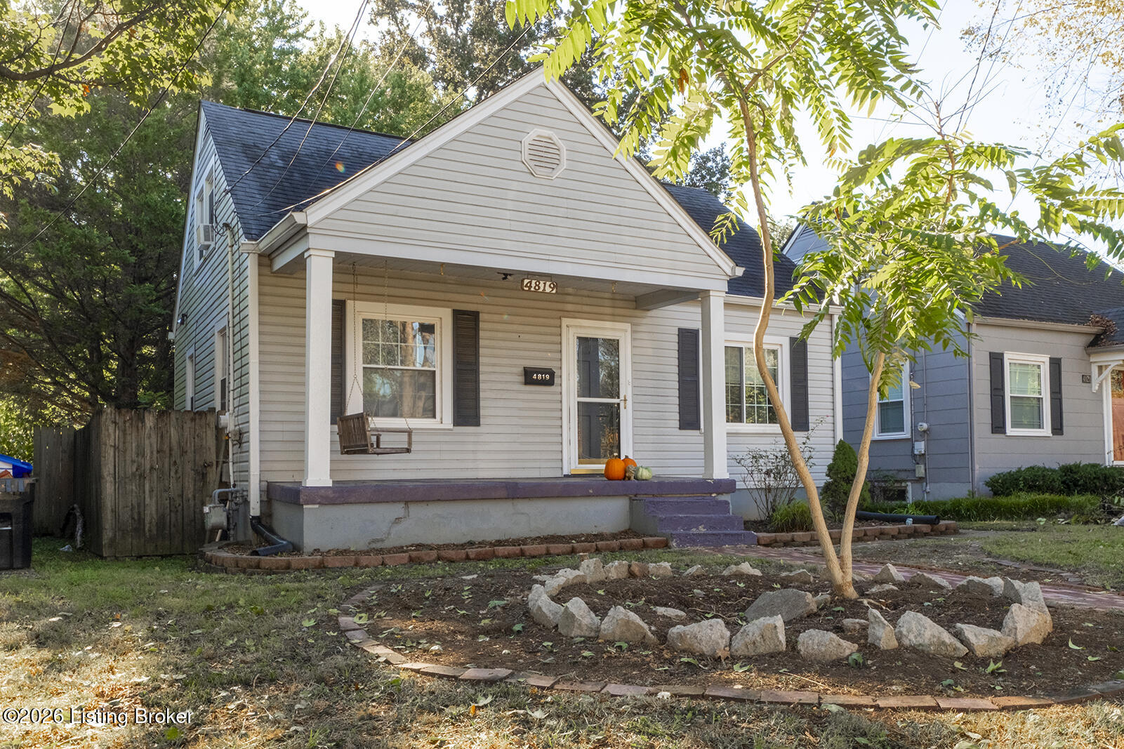 4819 Cliff Ave Property Photo 1