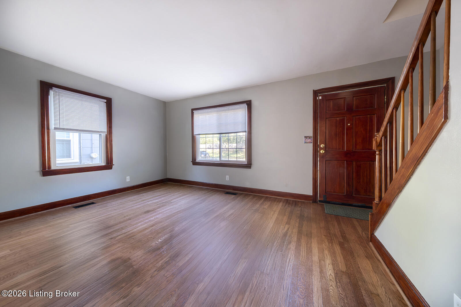 4819 Cliff Ave Property Photo 6