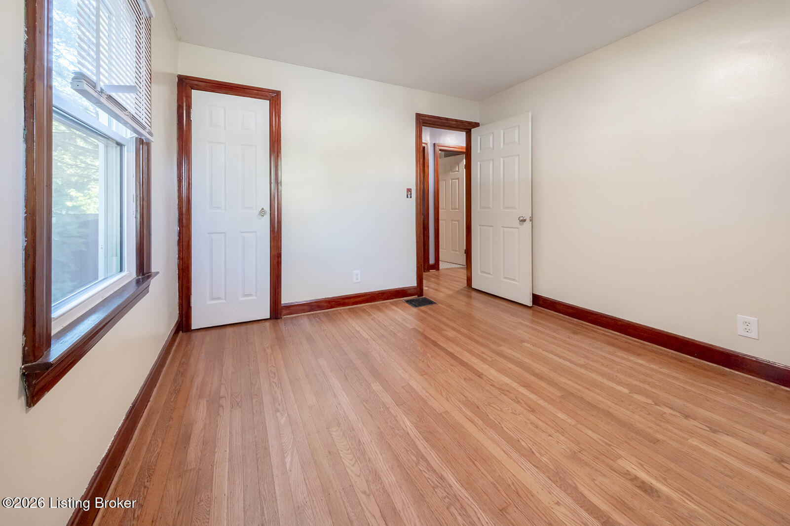 4819 Cliff Ave Property Photo 17