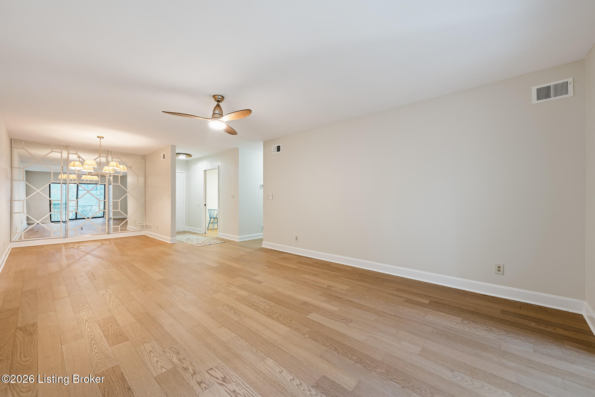 5800 Coach Gate Wynde Apt 291 Property Photo 5