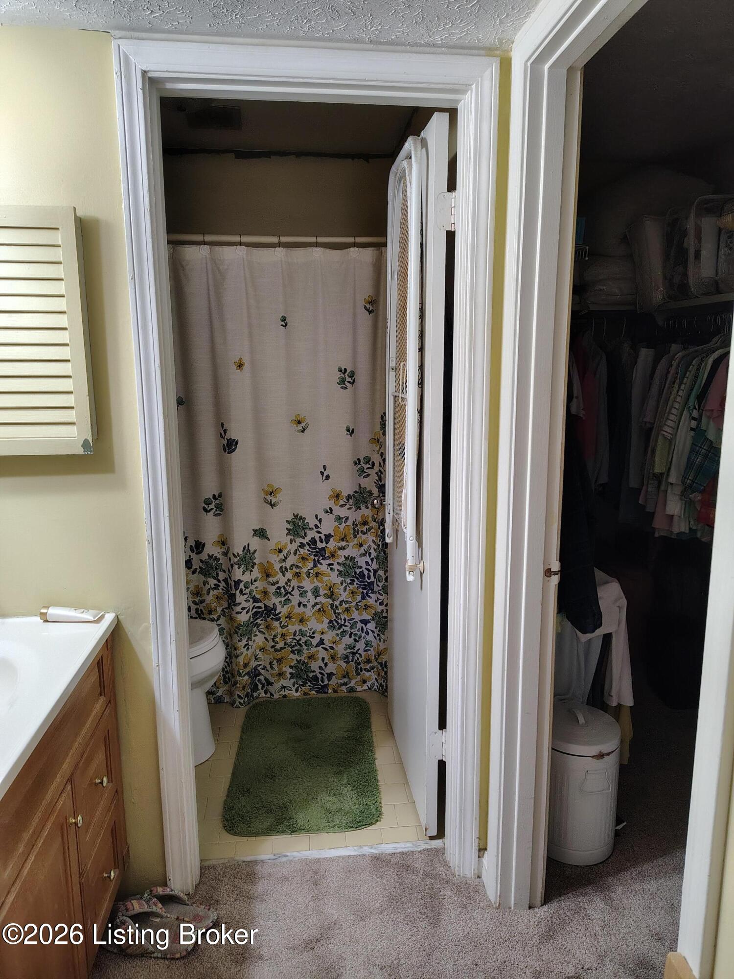 431 Logsdon Ct Property Photo 14