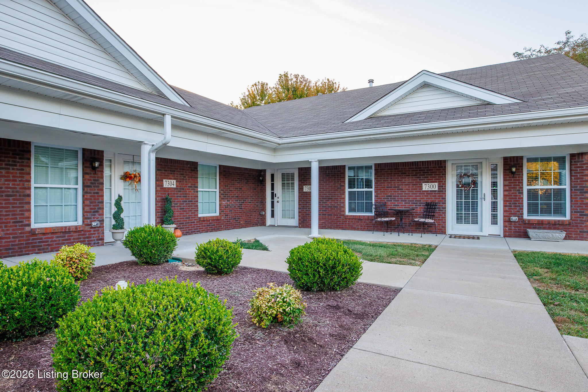 7302 Fox Hollow Way Property Photo 1