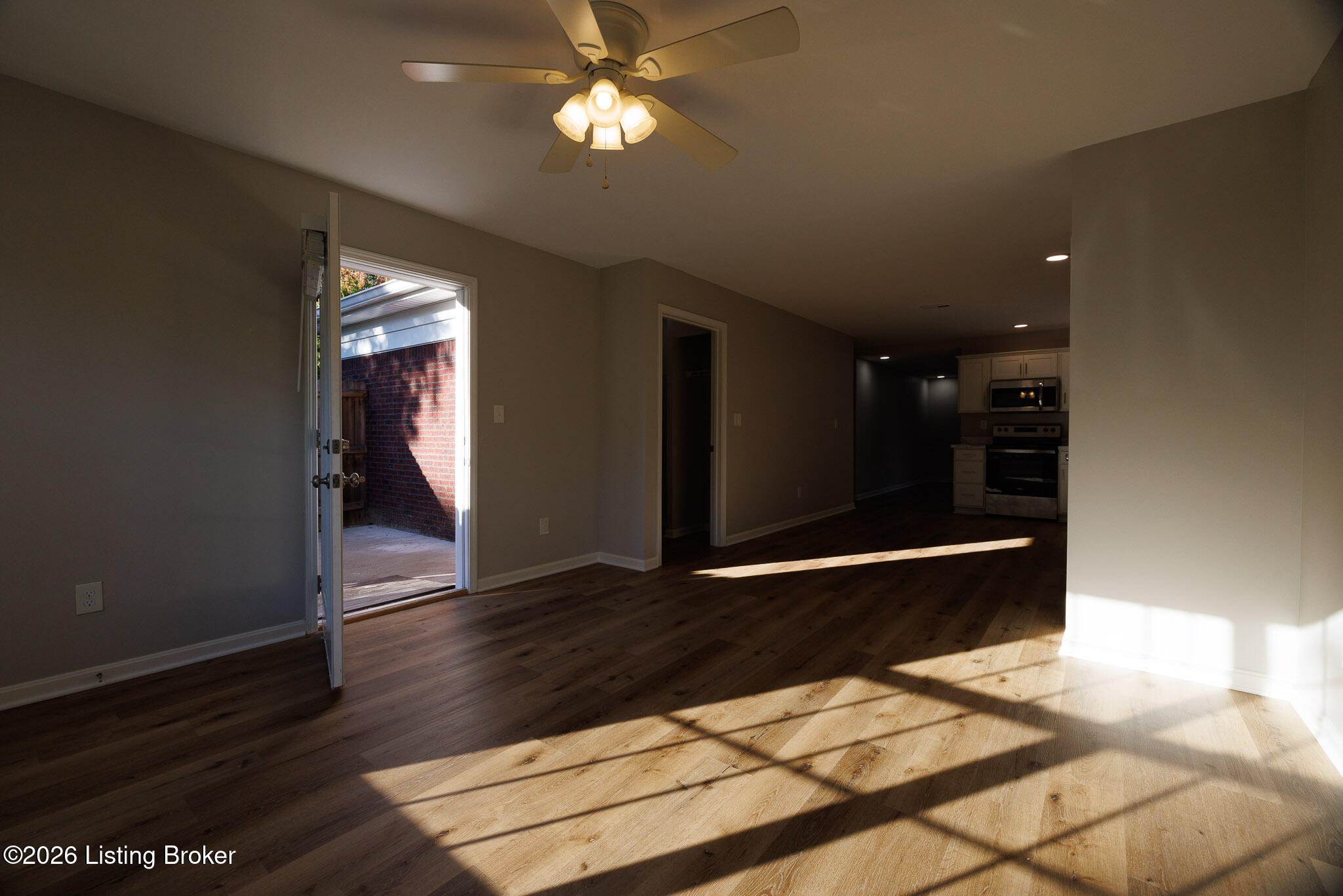 7302 Fox Hollow Way Property Photo 24