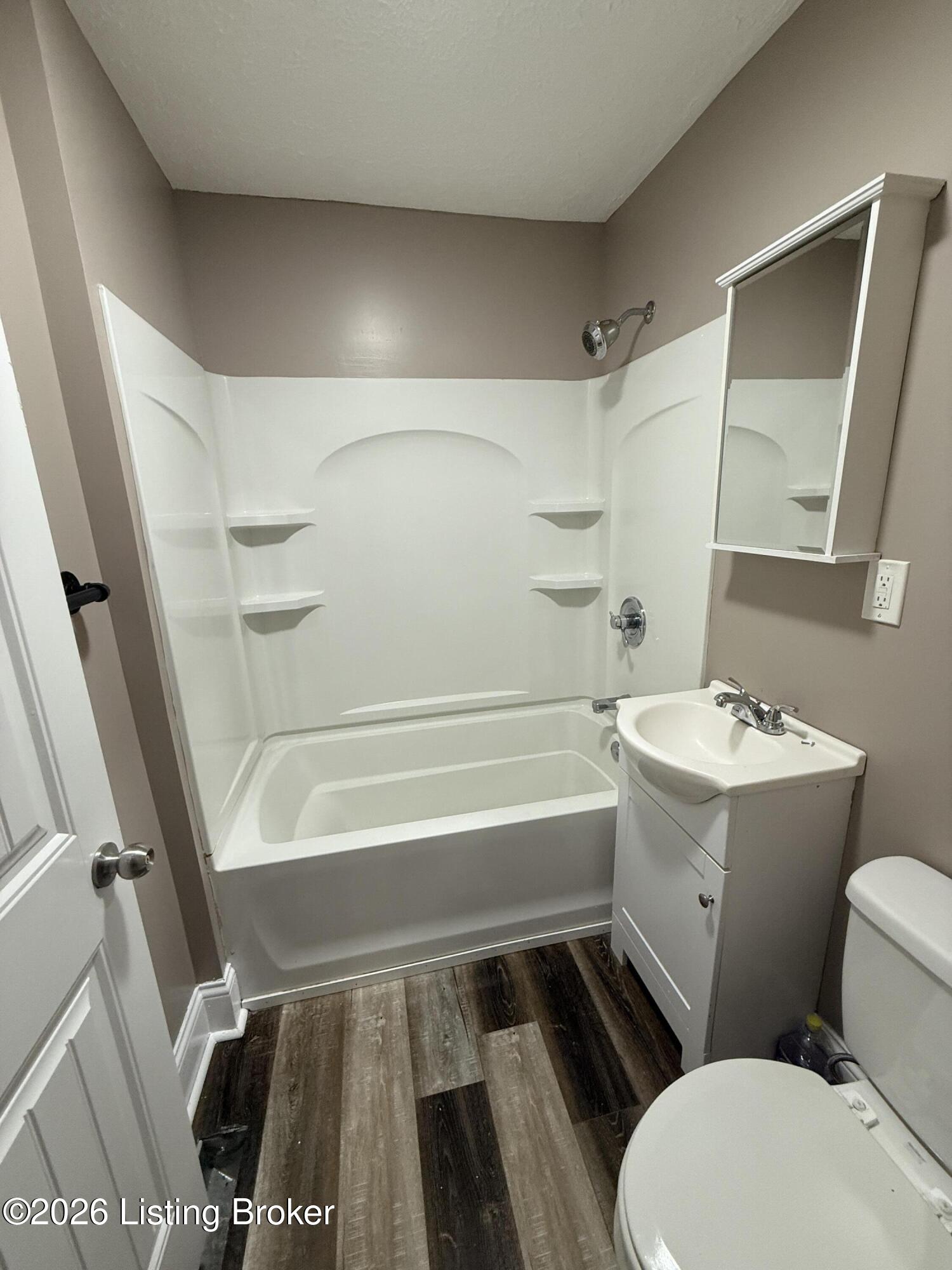 819 S 42nd St Property Photo 4