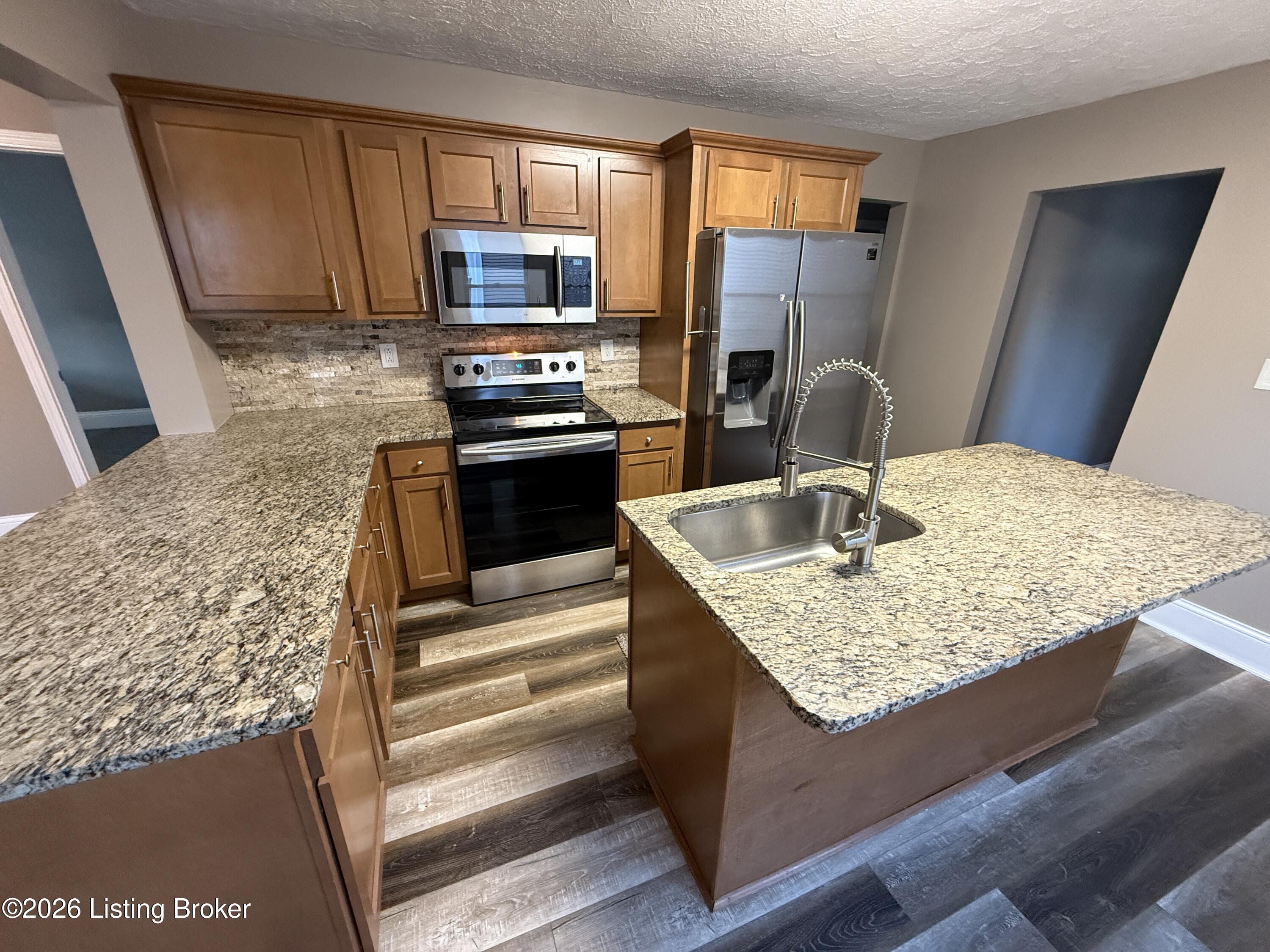819 S 42nd St Property Photo 10