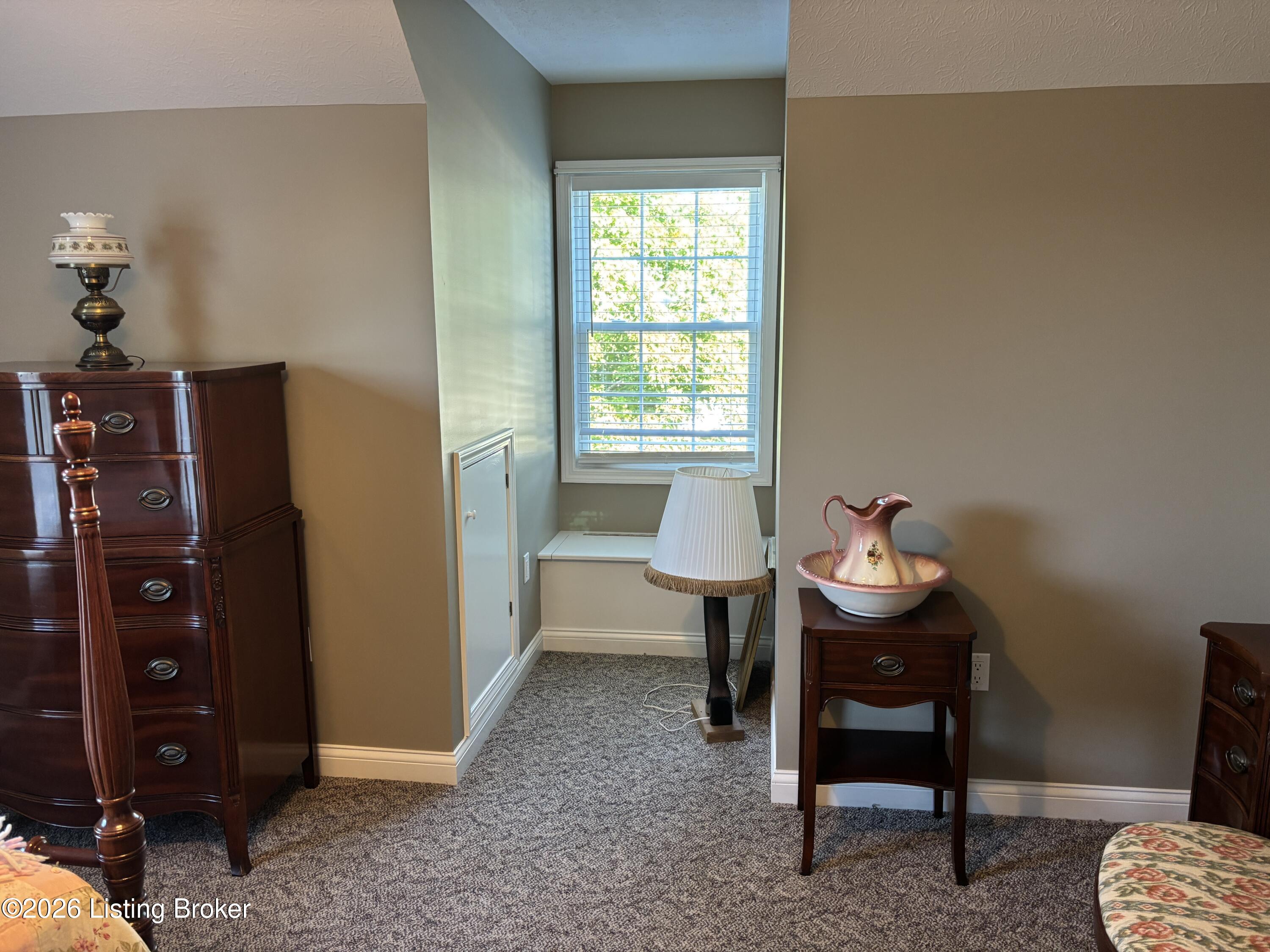 6314 Faris Way Property Photo 12