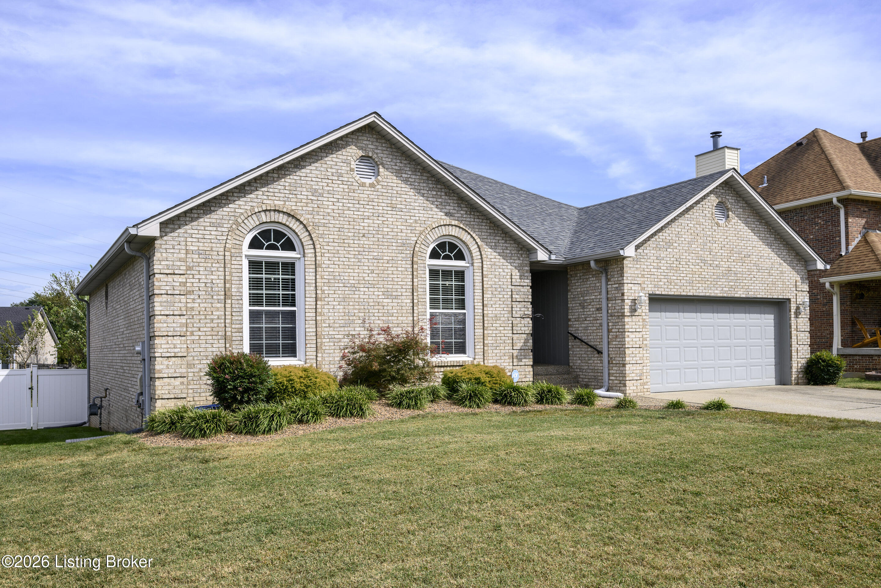 5114 Hunters Point Cir Property Photo 2