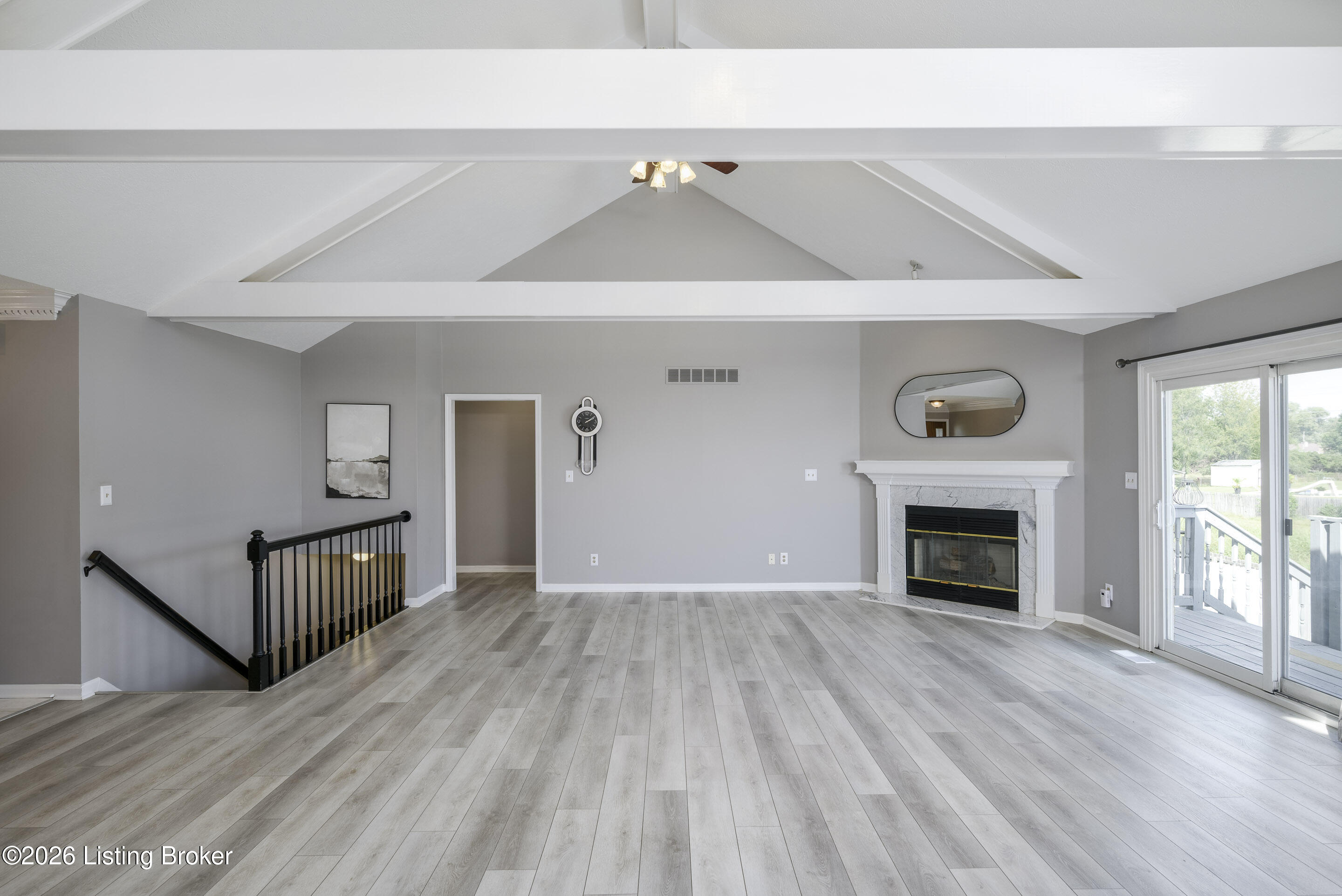 5114 Hunters Point Cir Property Photo 6