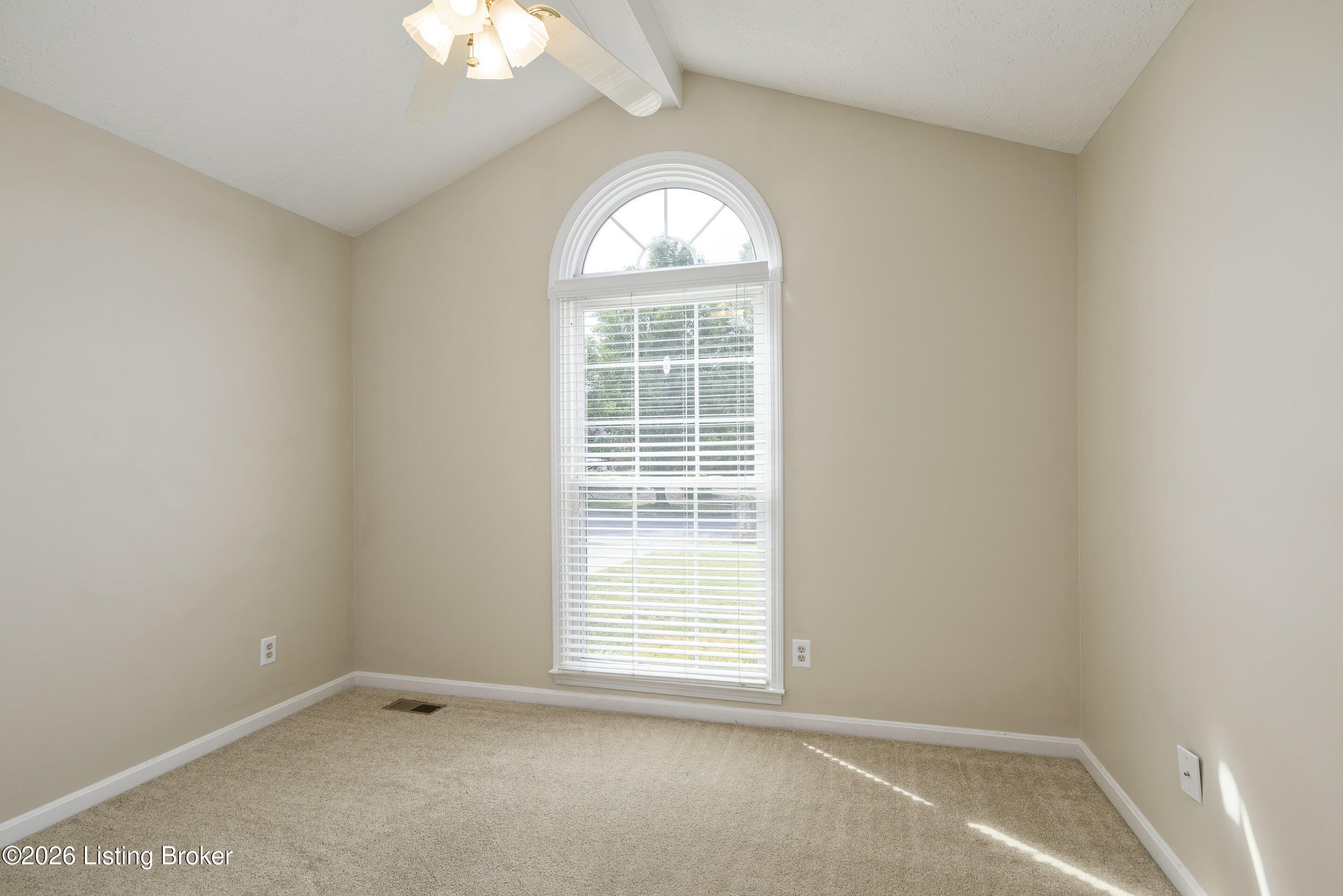 5114 Hunters Point Cir Property Photo 12