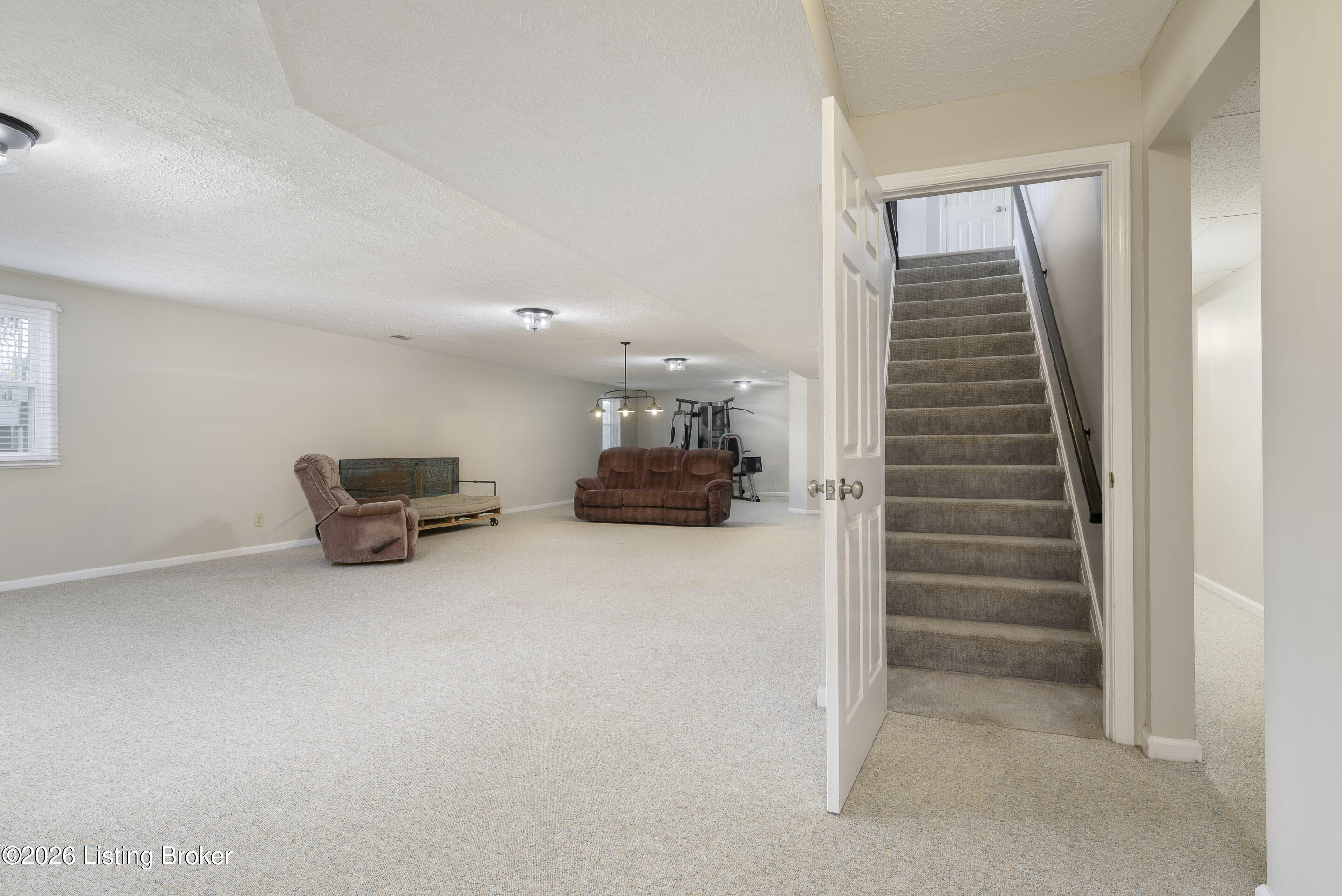 5114 Hunters Point Cir Property Photo 19