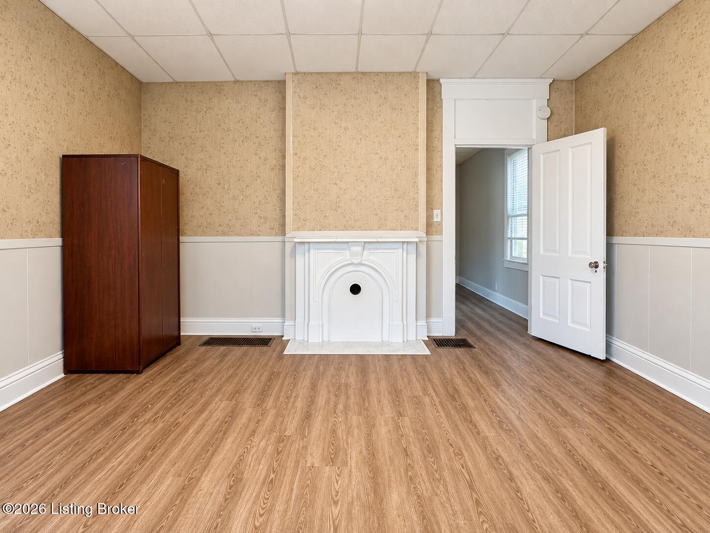1817 Frankfort Ave Property Photo 4