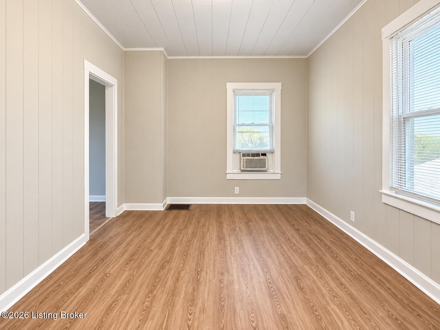 1817 Frankfort Ave Property Photo 6