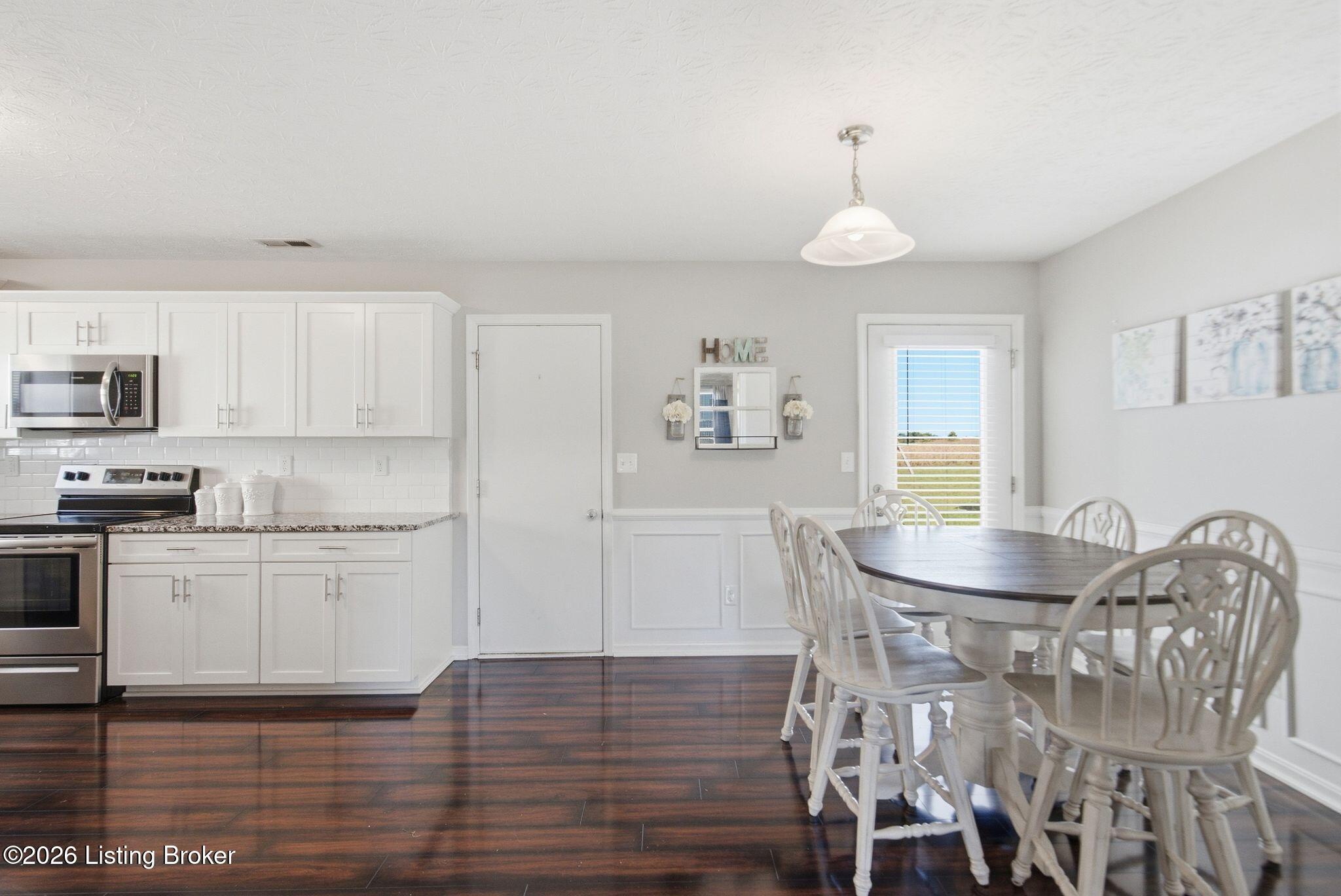 4038 Firestone Way Property Photo 13