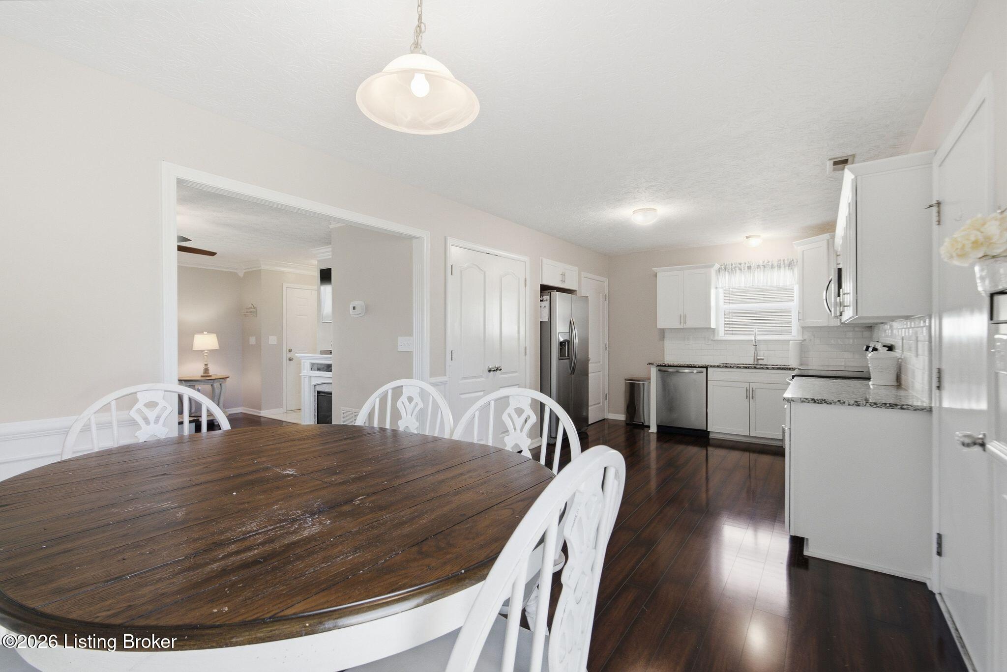 4038 Firestone Way Property Photo 15