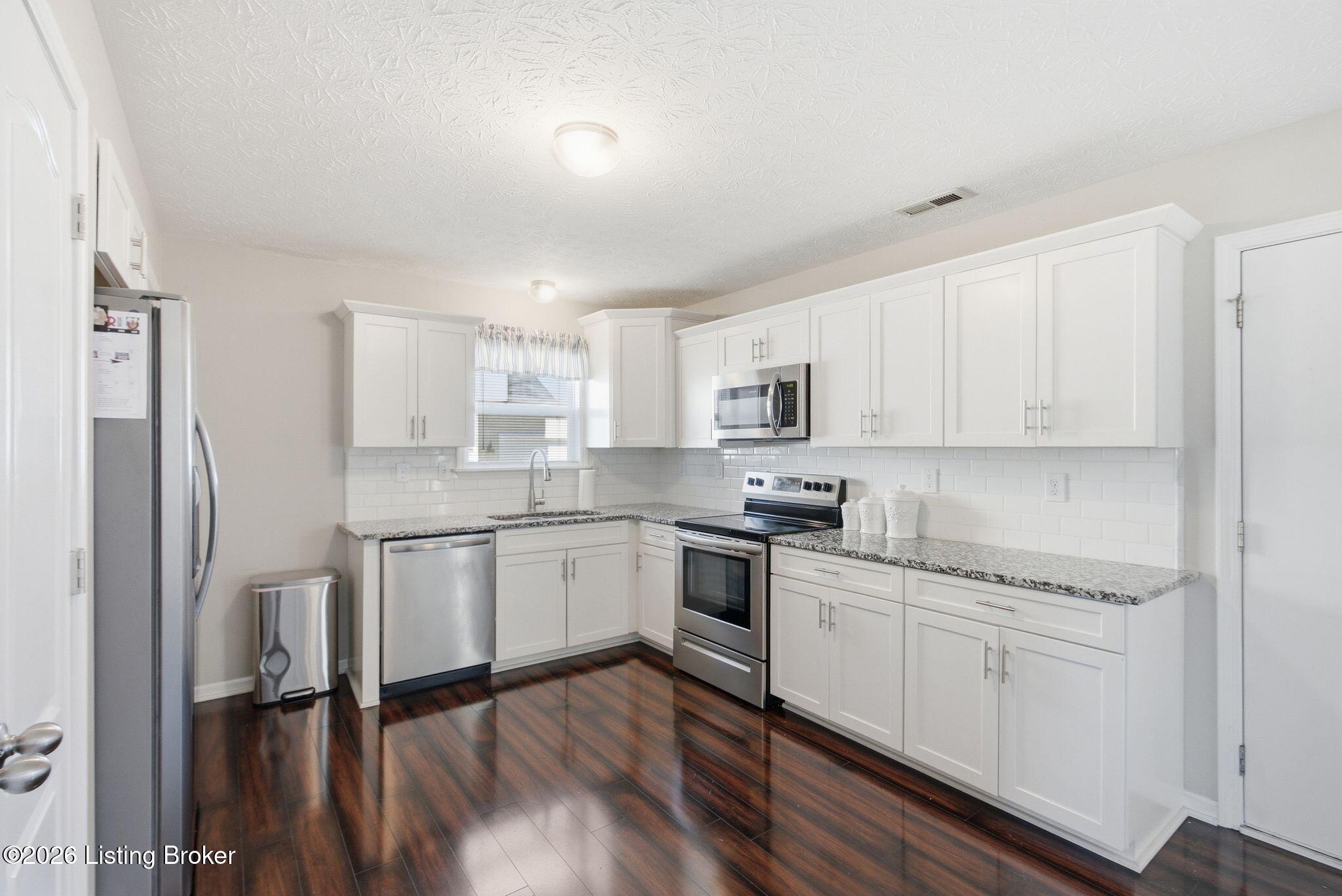 4038 Firestone Way Property Photo 17