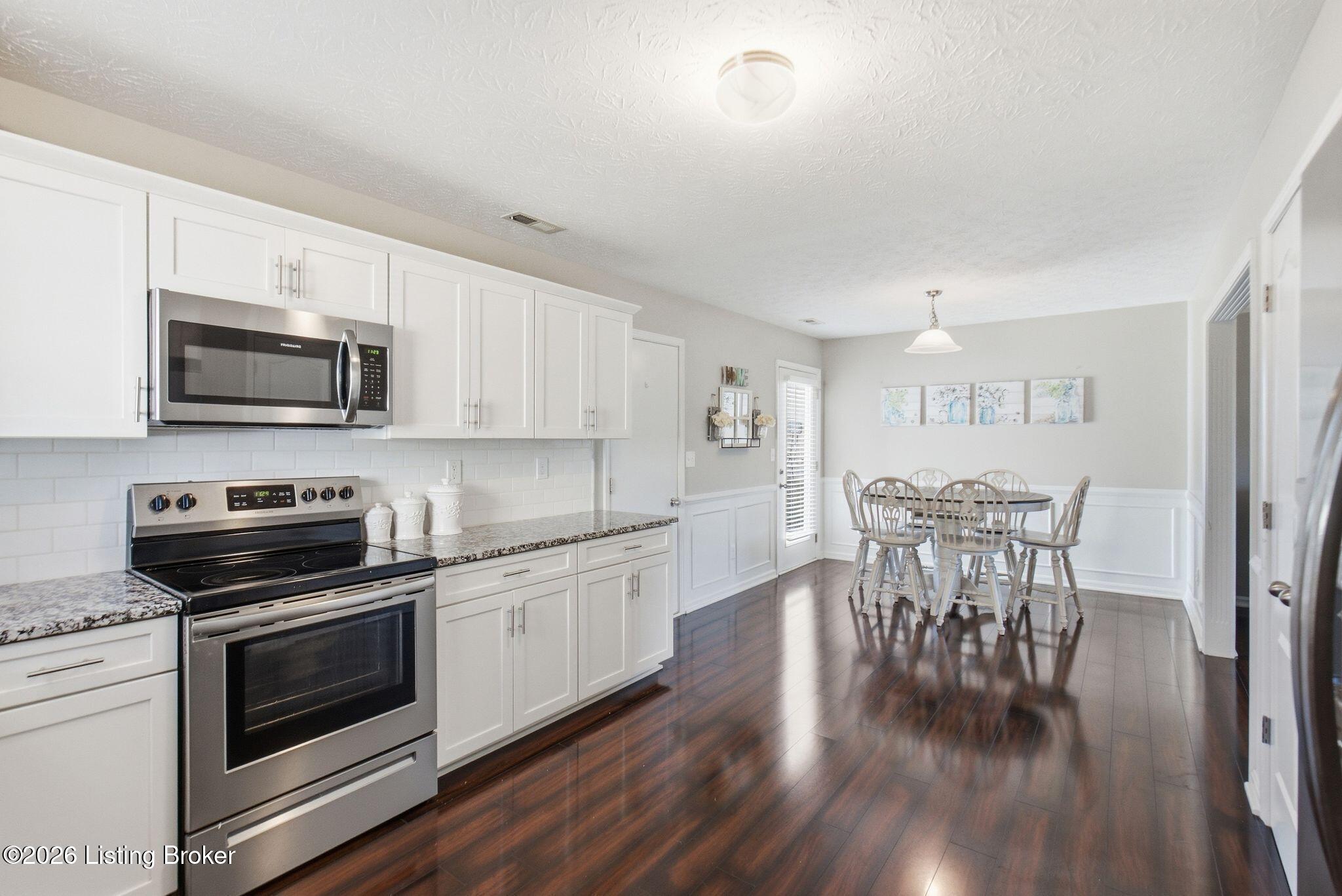 4038 Firestone Way Property Photo 21