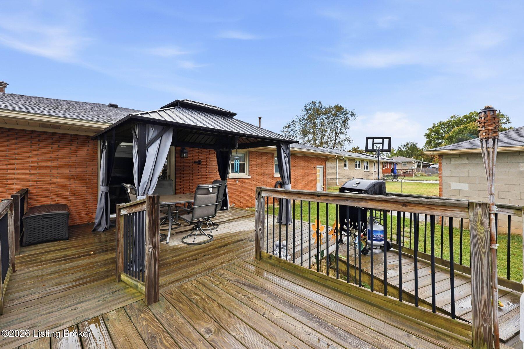 8100 Cedar Brook Dr Property Photo 30