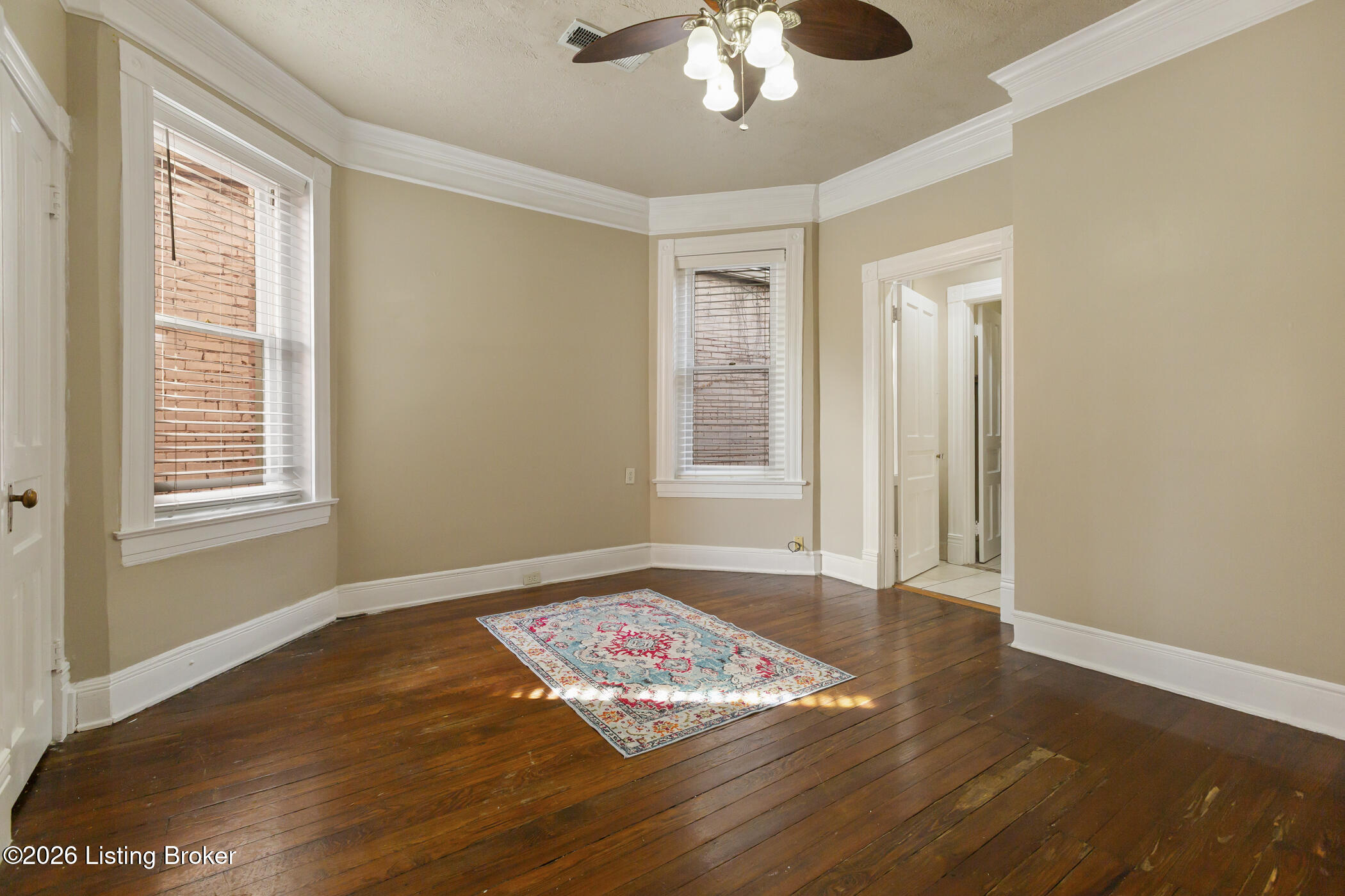 519 W Hill St Property Photo 25