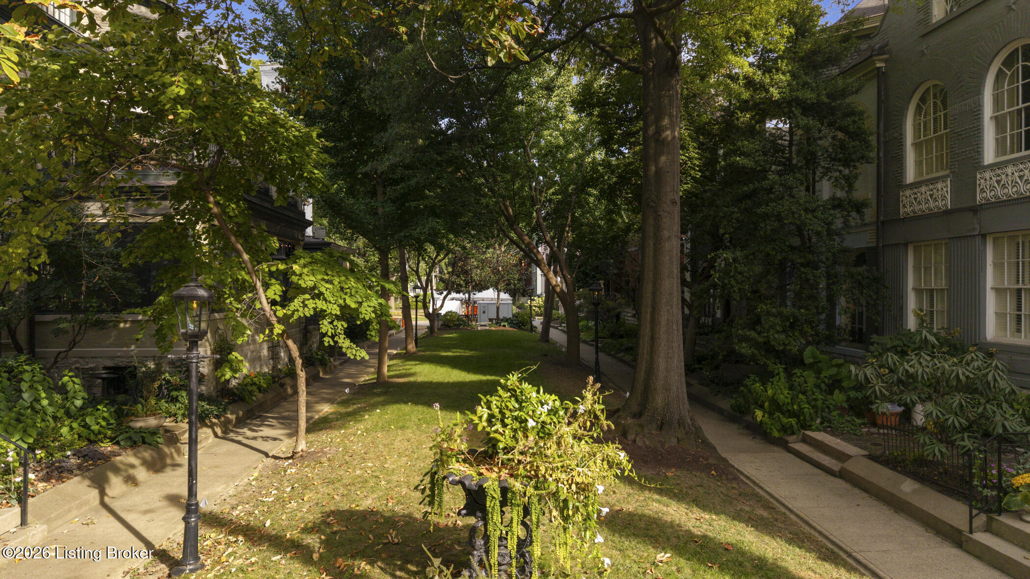 519 W Hill St Property Photo 48