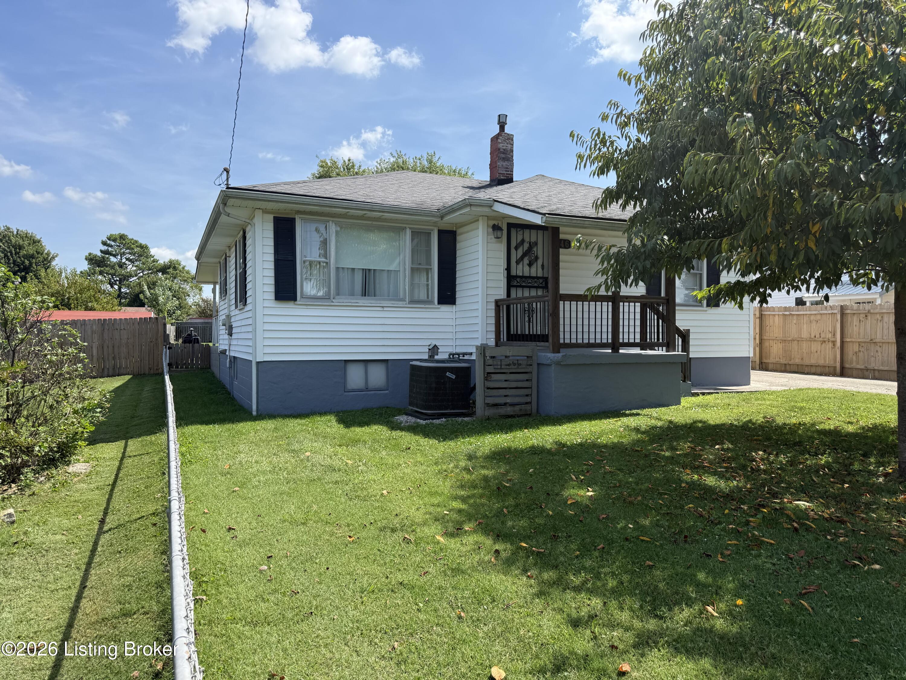 46 Lakeview Dr Property Photo 2