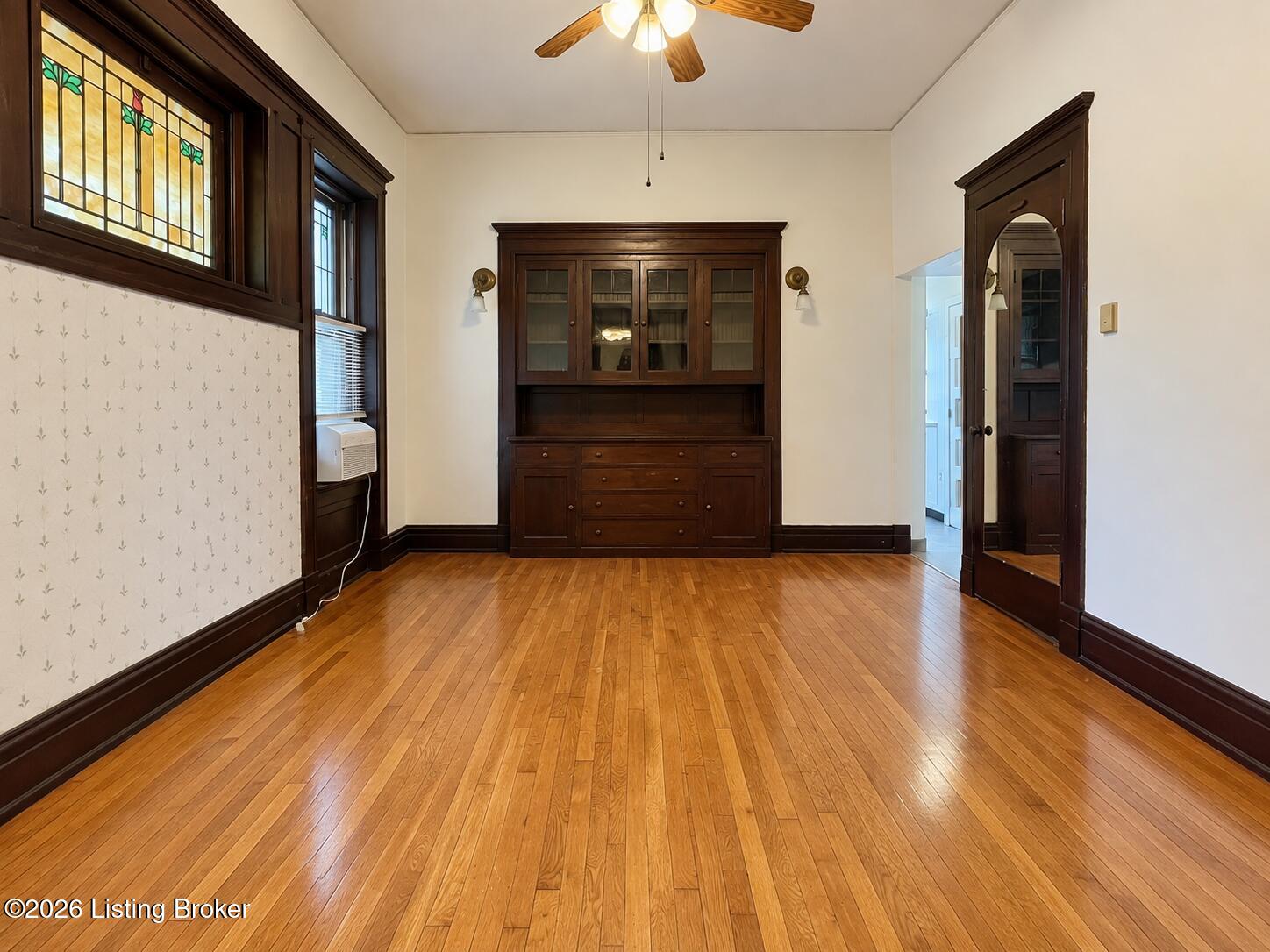 1401 E Breckinridge St 2 Property Photo 2