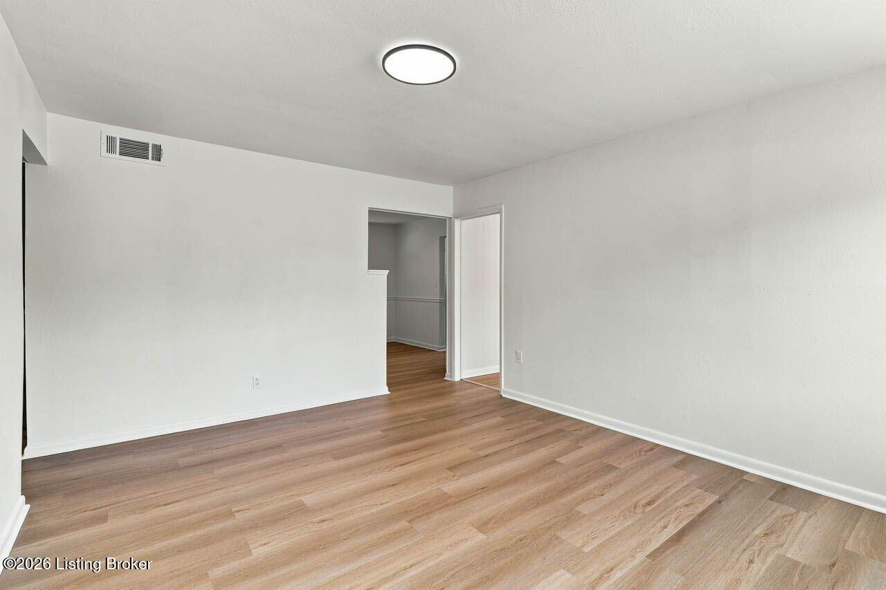 13916 Darwin Blvd Property Photo 4