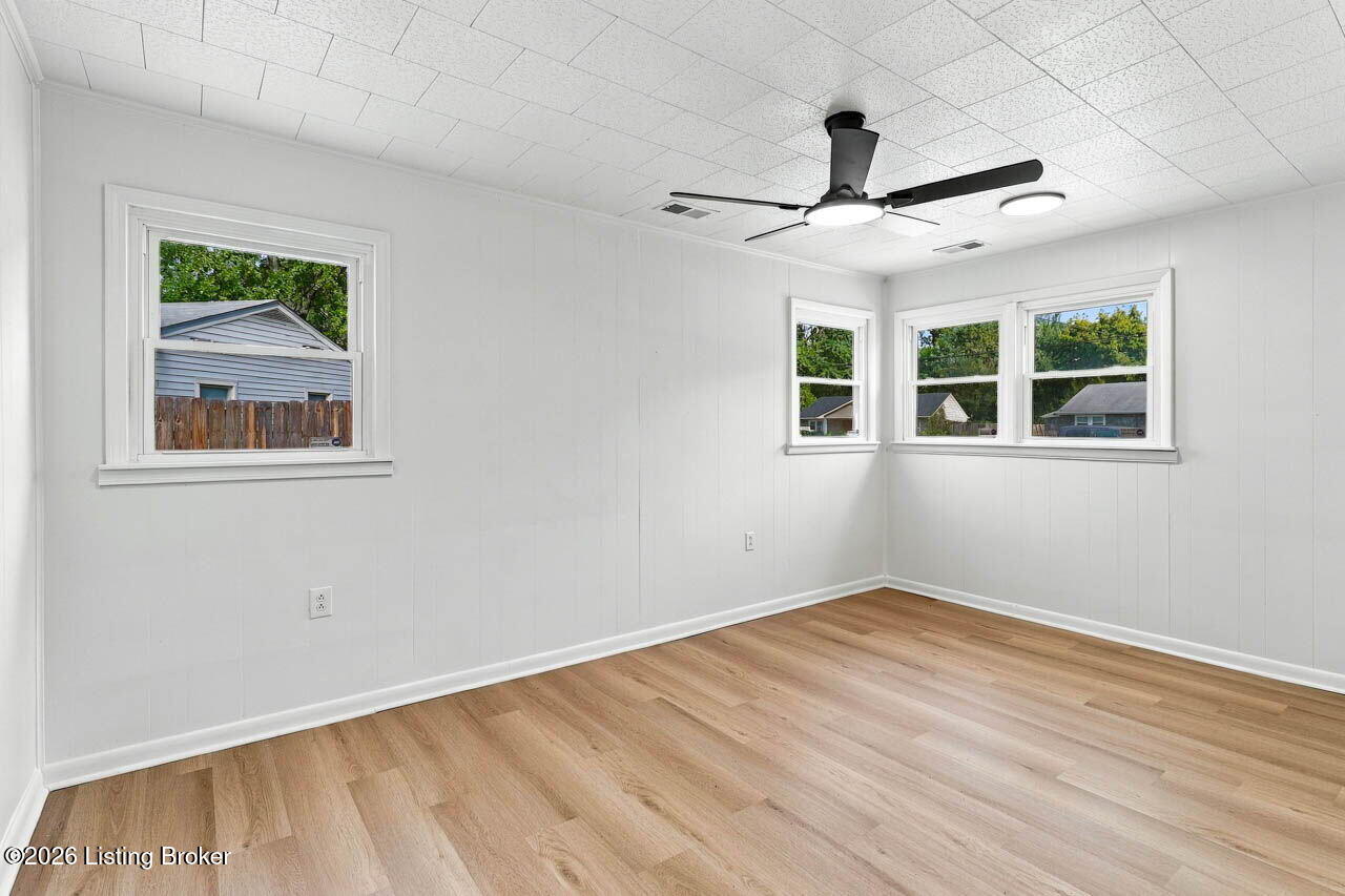 13916 Darwin Blvd Property Photo 7