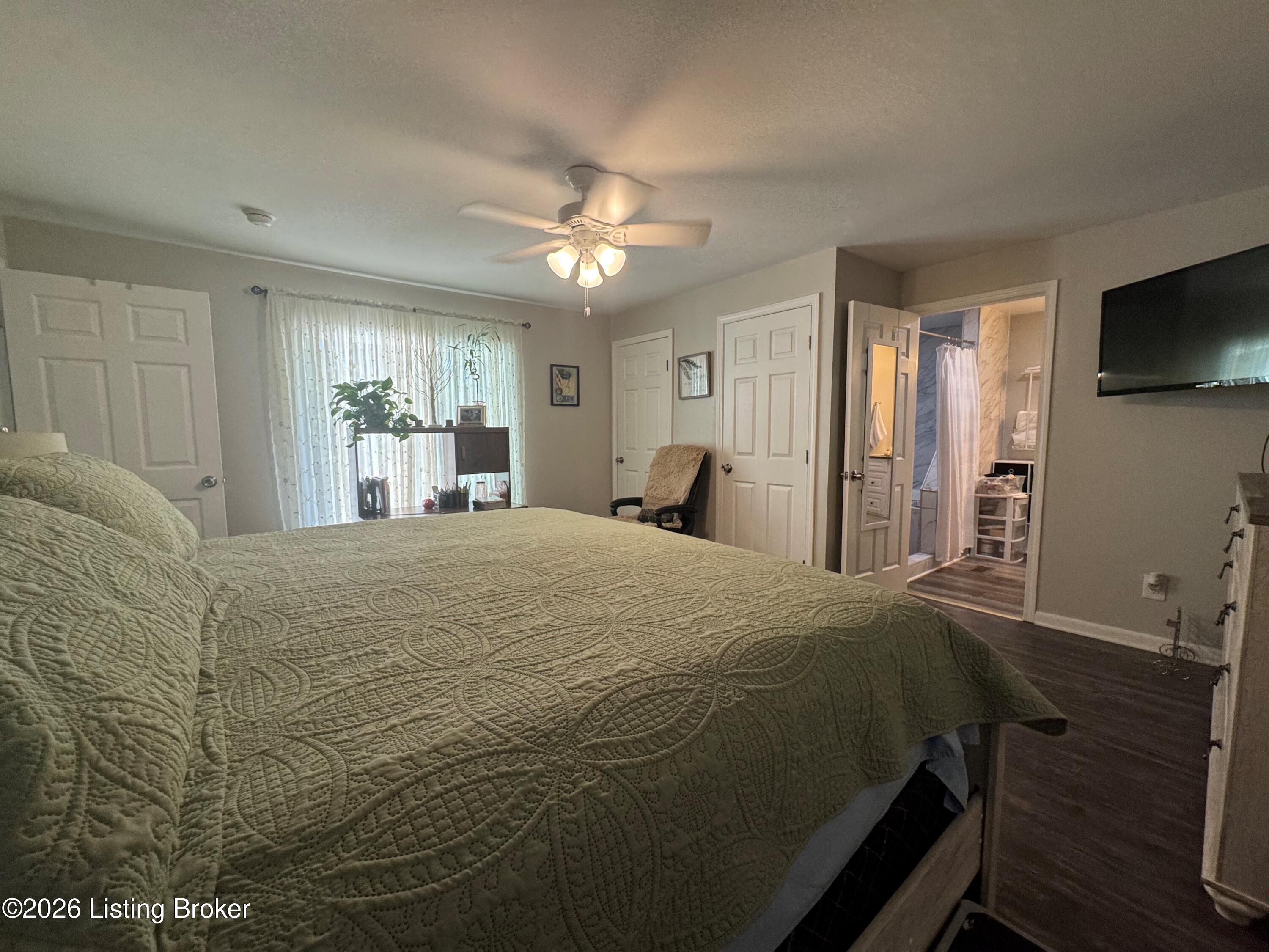 496 Highway 401 Property Photo 10