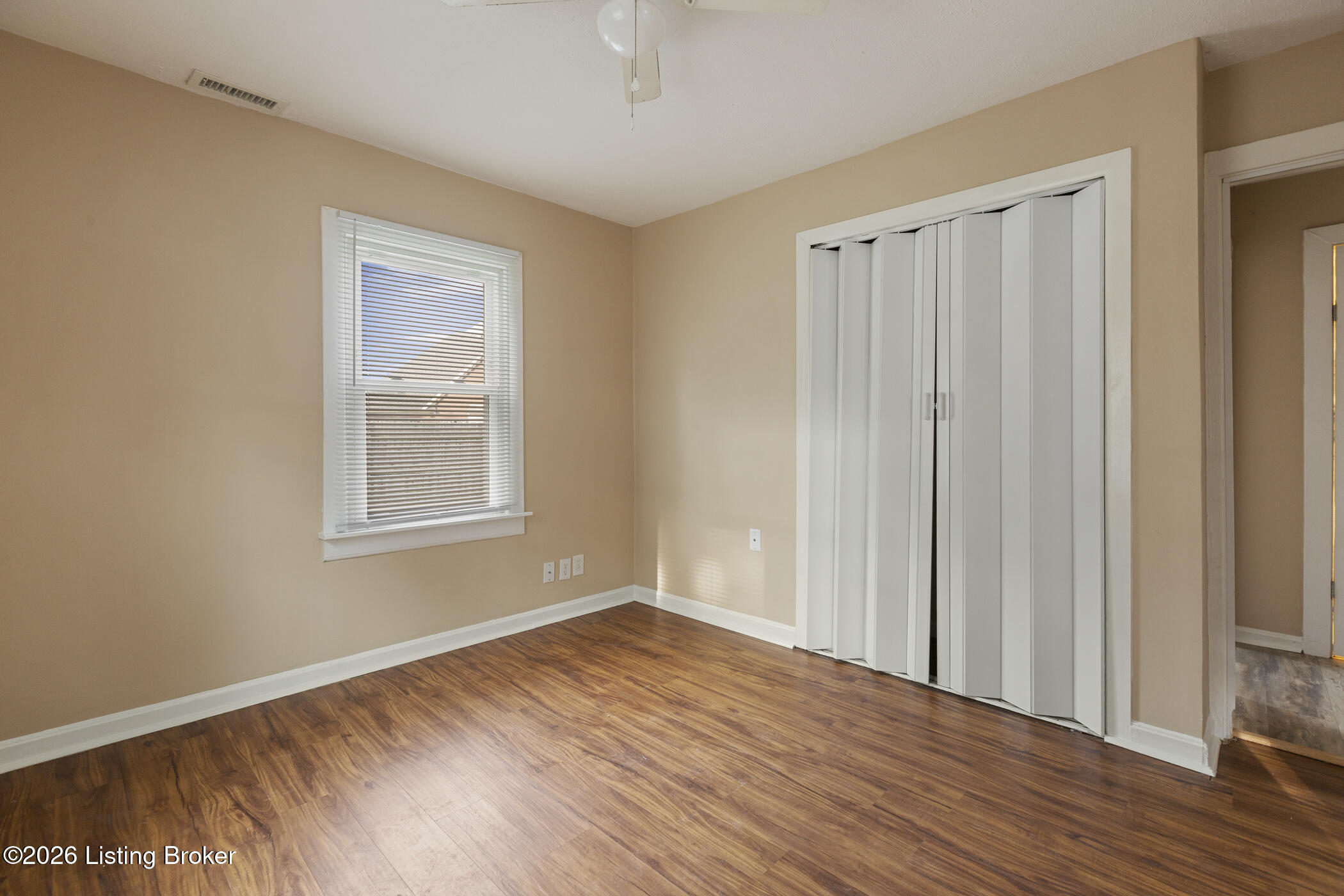 6801 Waller Ln Property Photo 19